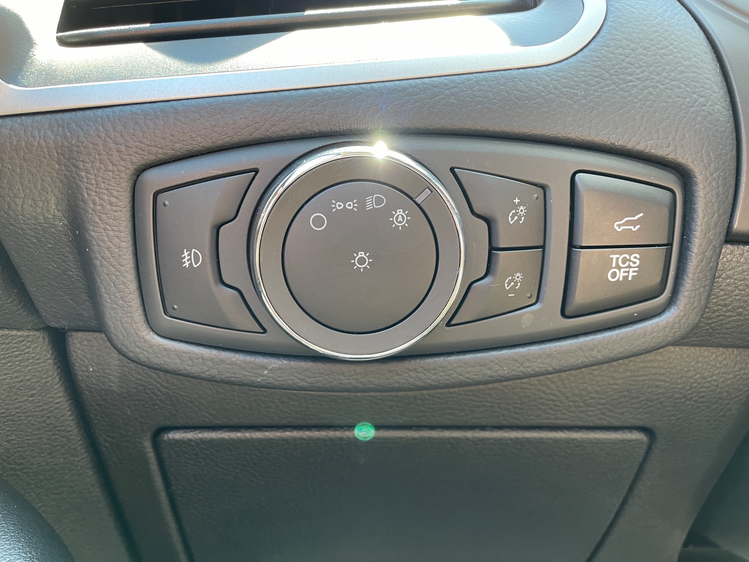 2023 Ford Edge SEL AWD Iconic Silver Metallic at Solomon Chevrolet