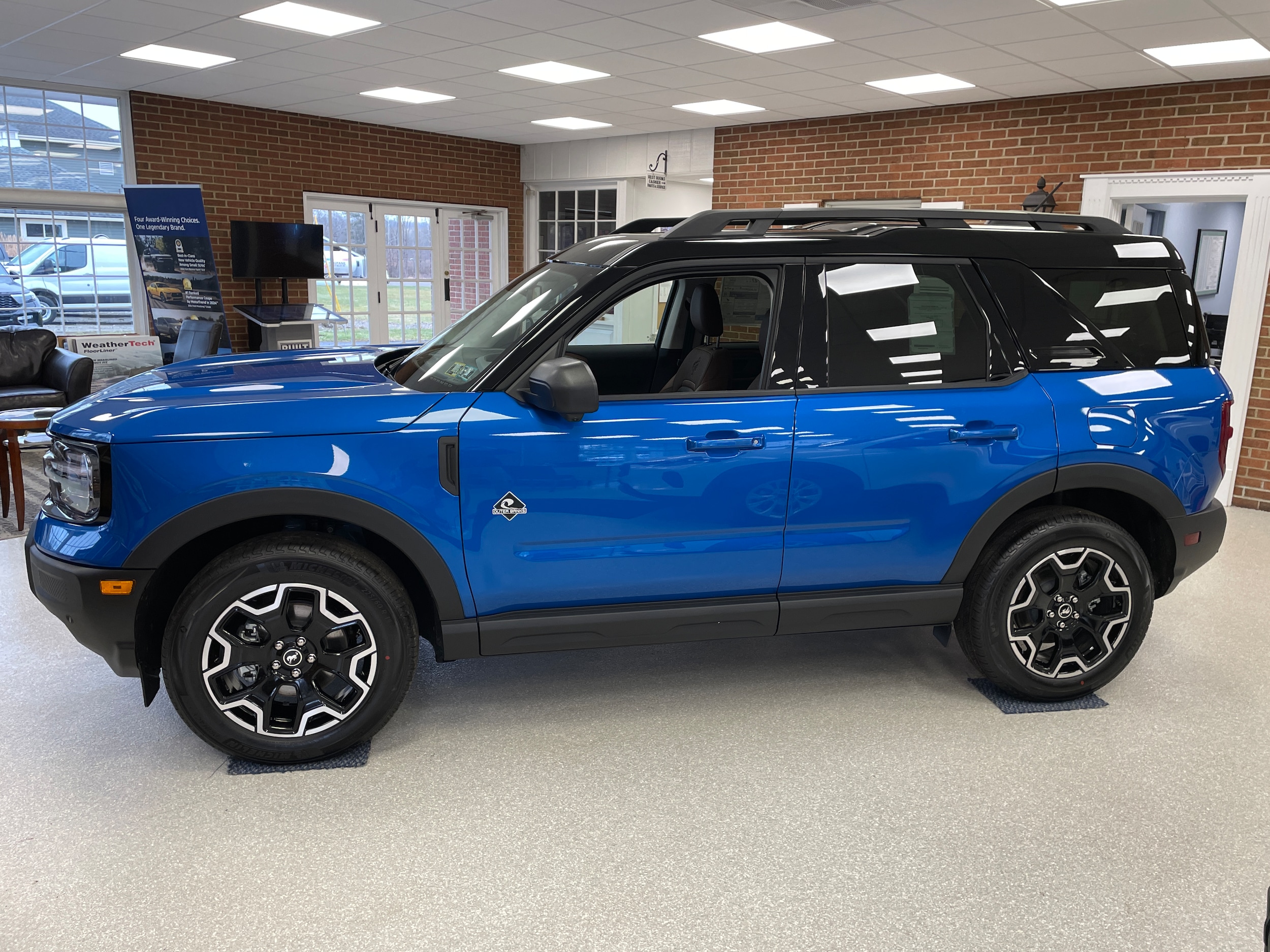 2025 Ford Bronco Sport Outer Banks - 9