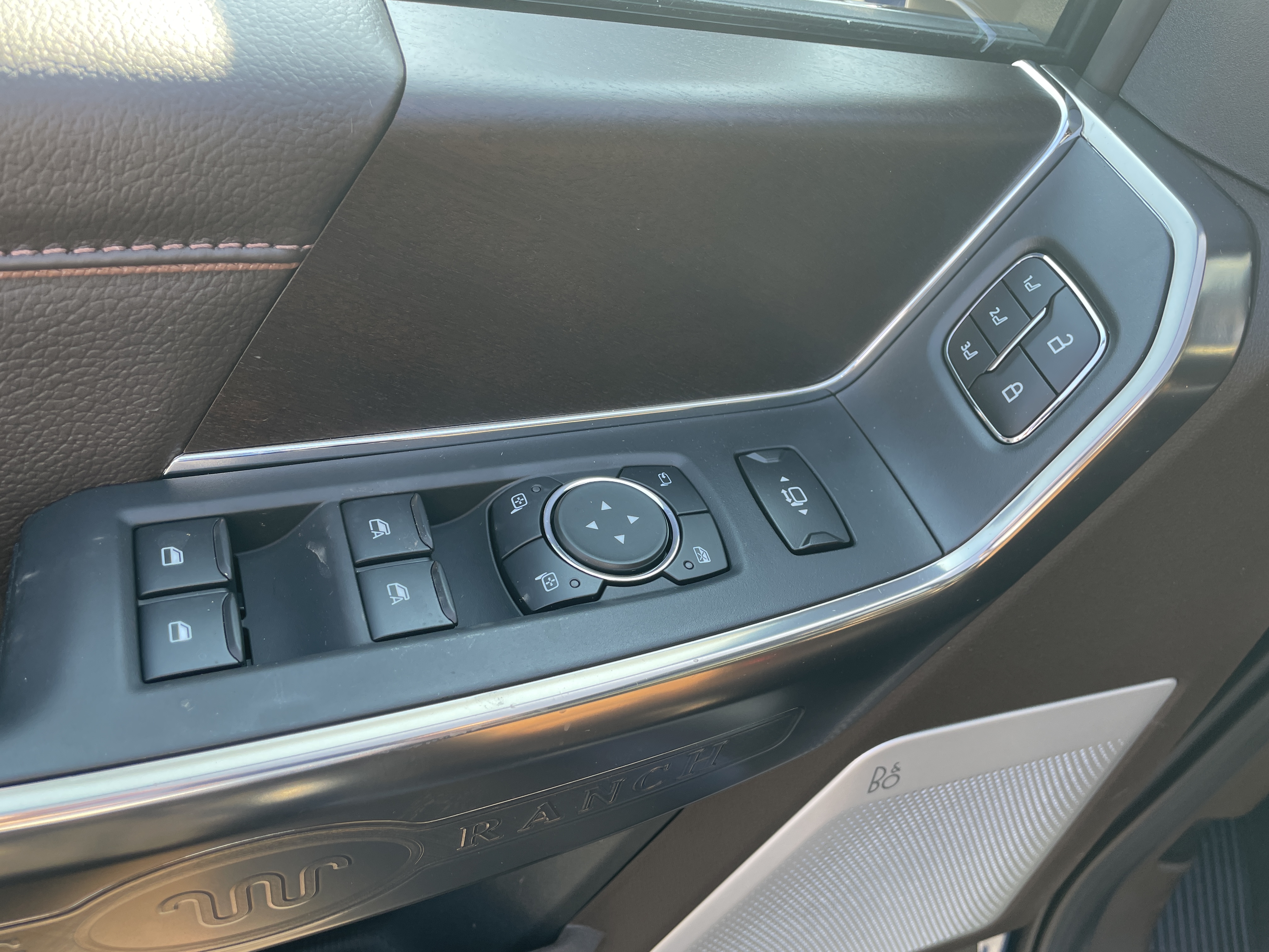 2027 Ford F-350 Pickup photo 15 of 38