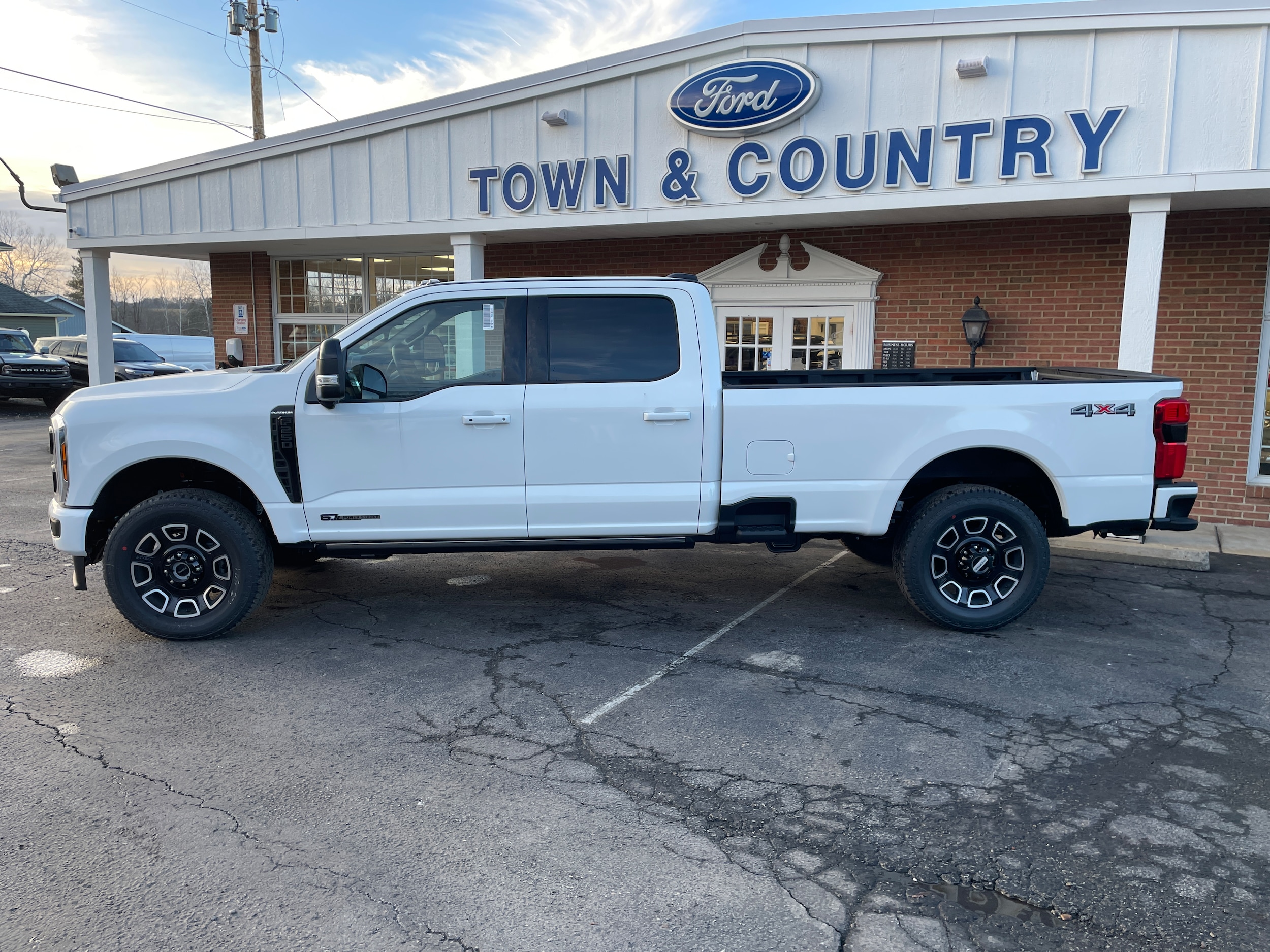 2026 Ford F-250 Pickup F-250&reg; Platinum&reg; - 8