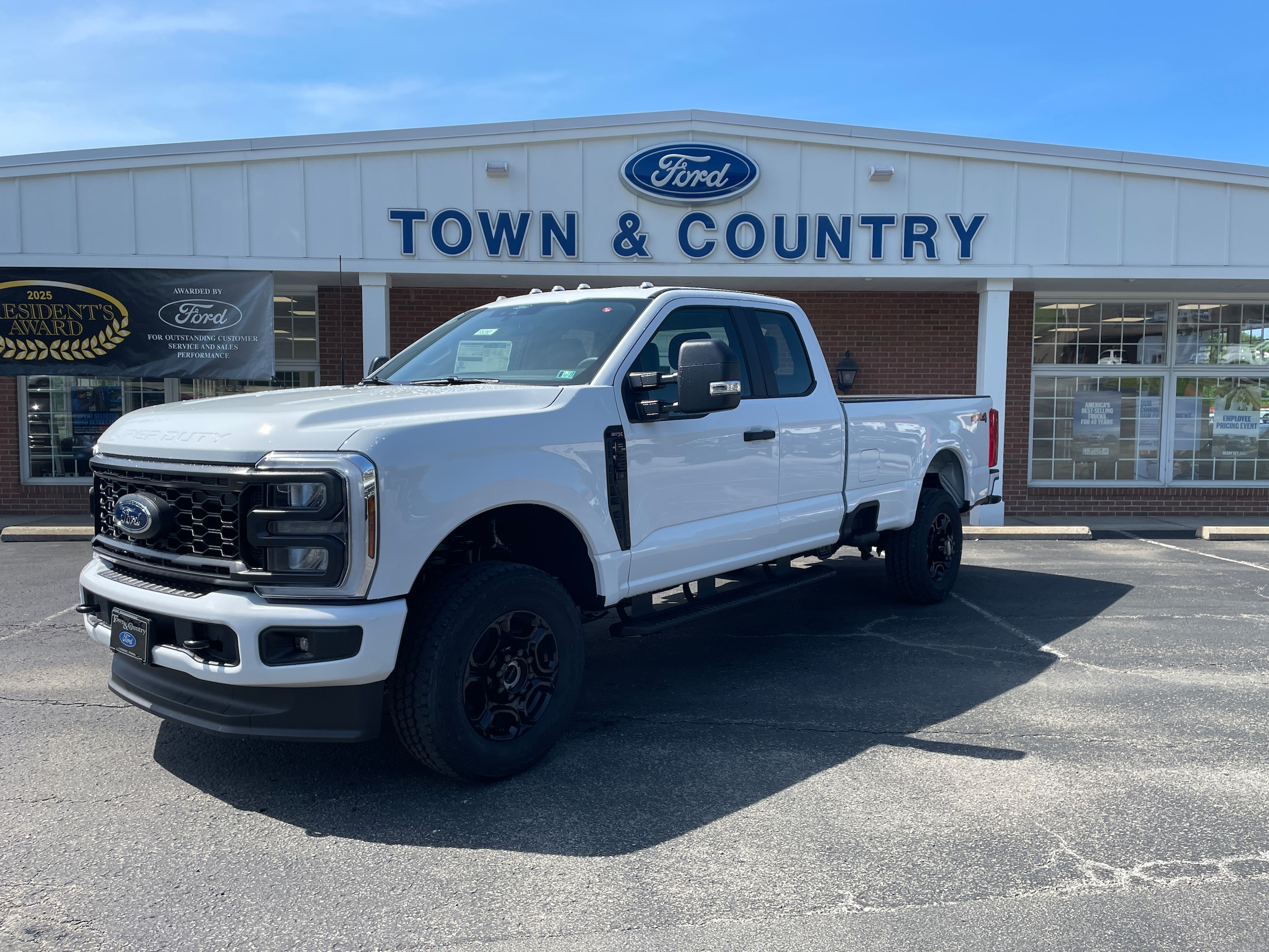 2026 Ford F-350 Pickup F-350&reg; XL Oxford White at Town & Country Ford
