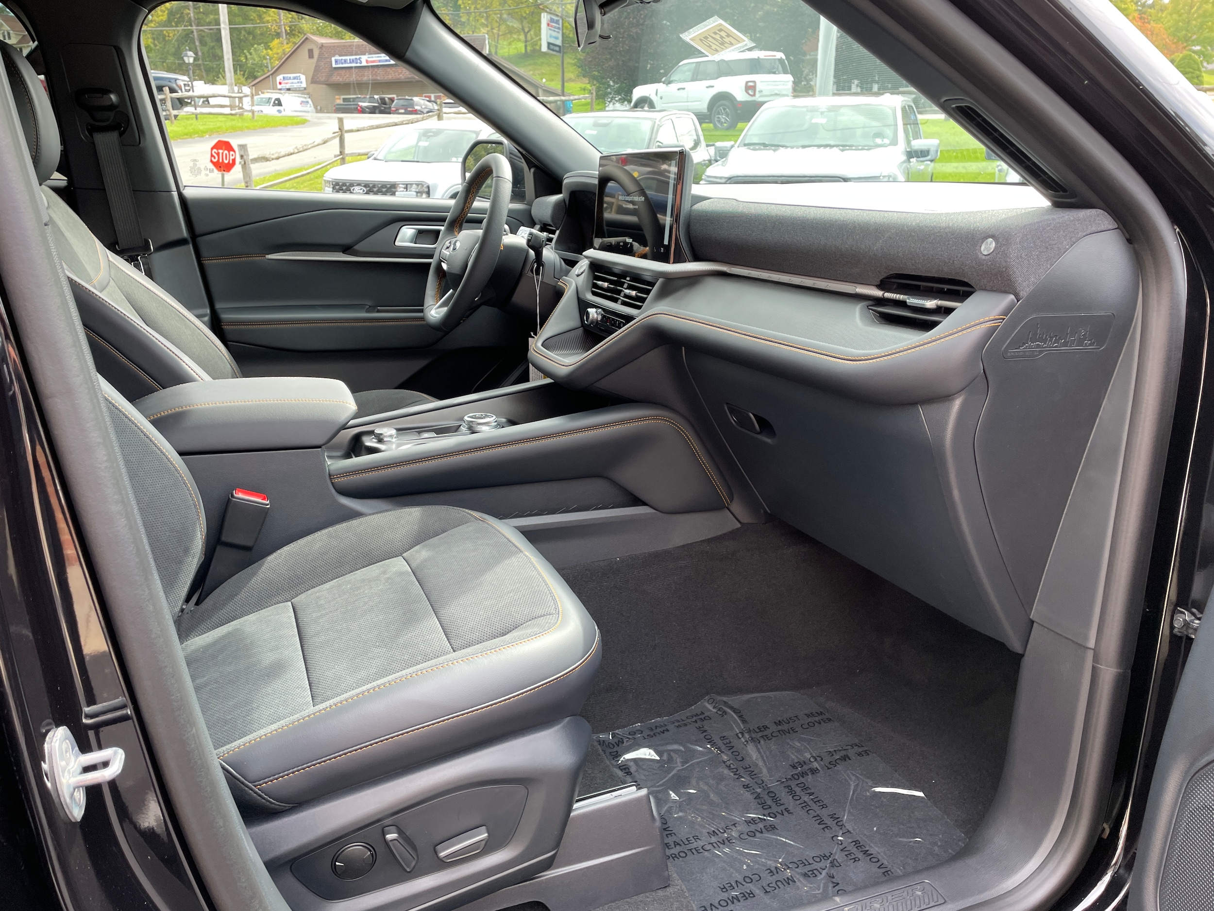 2027 Ford Explorer photo 35 of 53