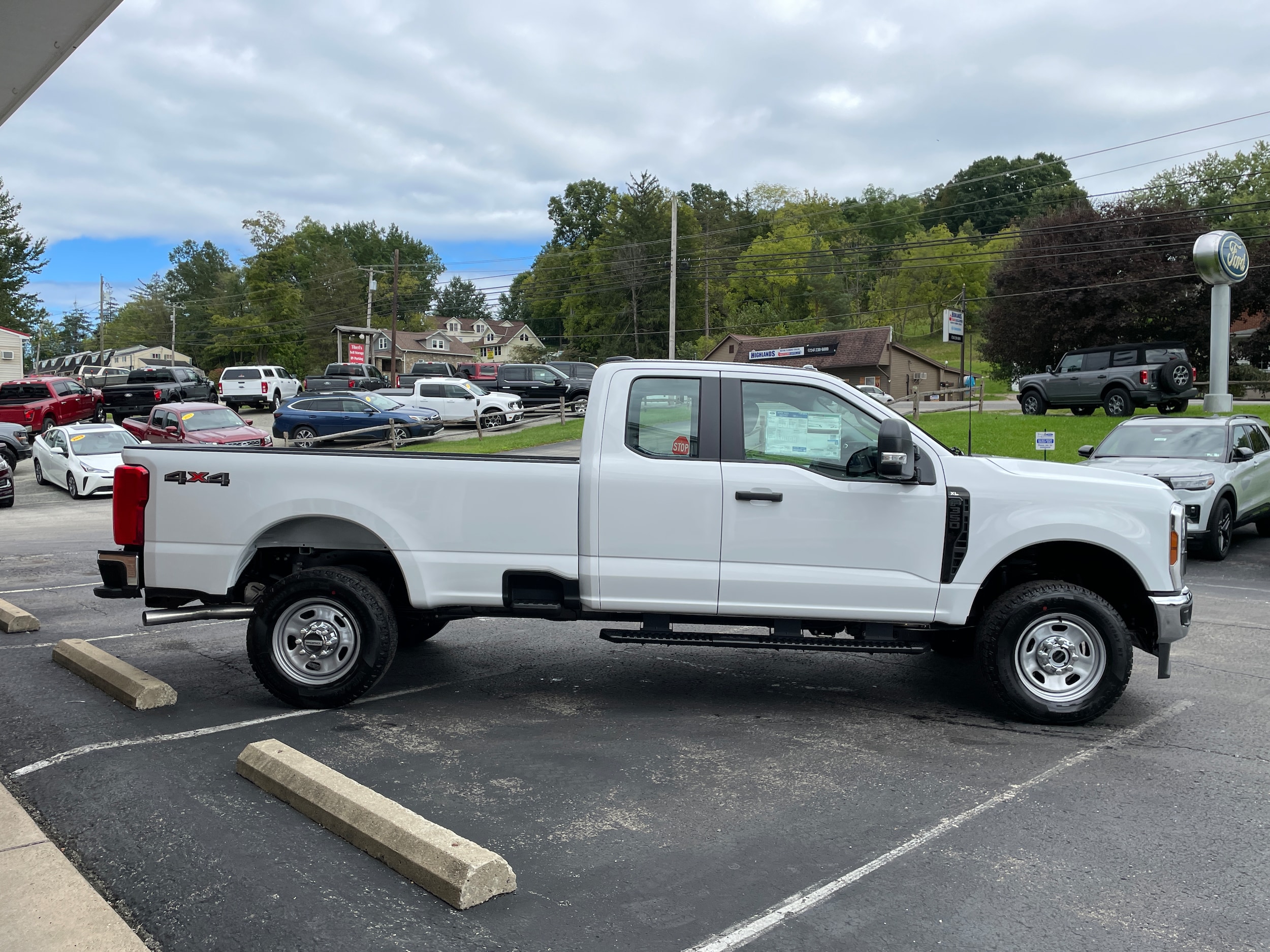2027 Ford F-350 Pickup F-350&reg; XL Oxford White at Town & Country Ford