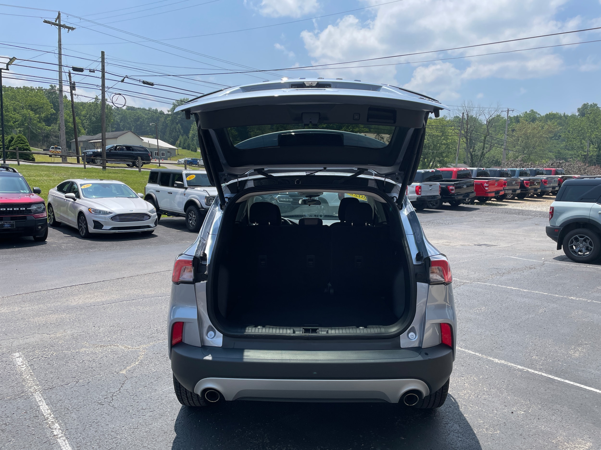 2022 Ford Escape SE Iced Blue Silver Metallic at Warne Motors