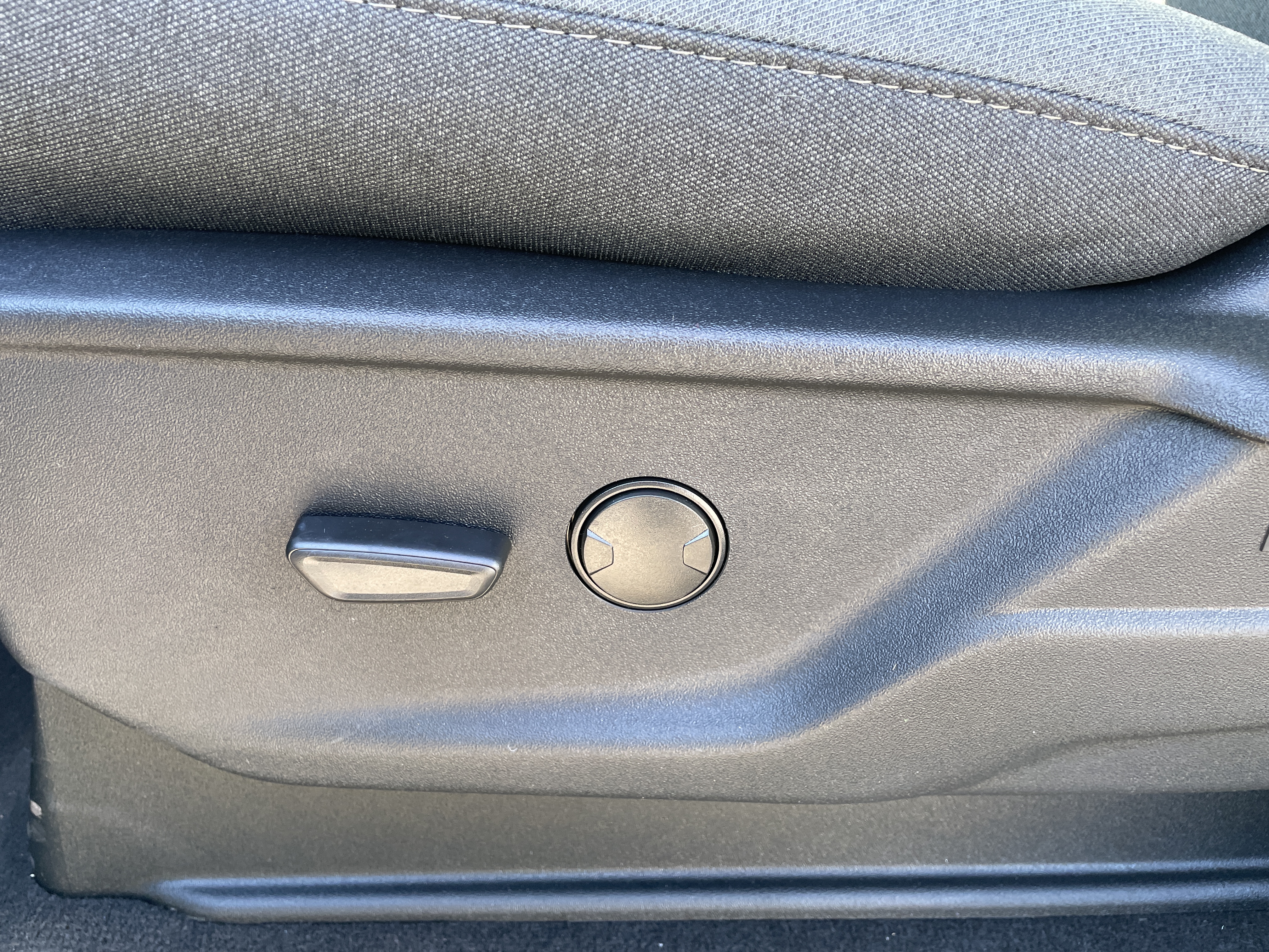 2027 Ford F-250 Pickup photo 13 of 33