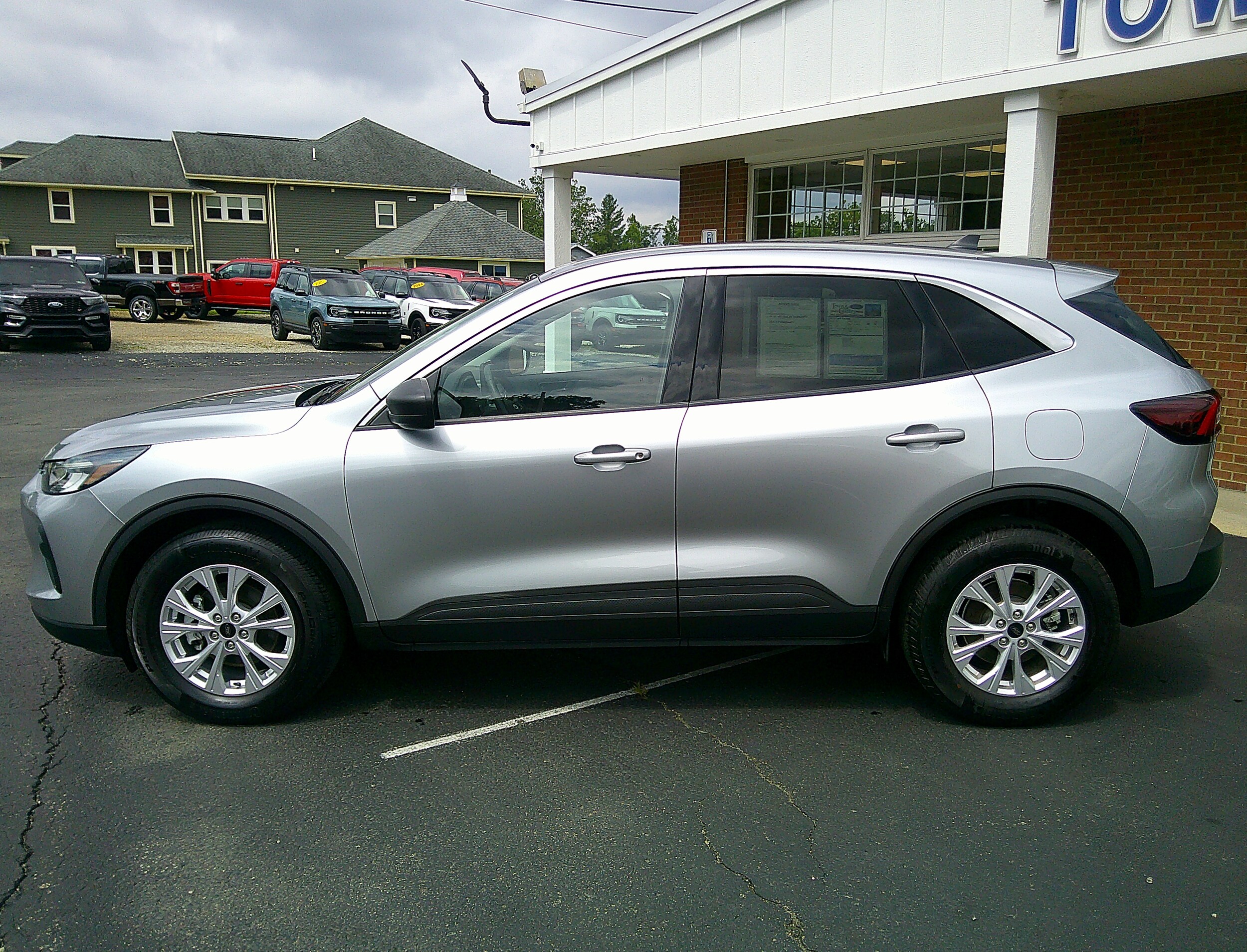 2023 Ford Escape Active photo 3