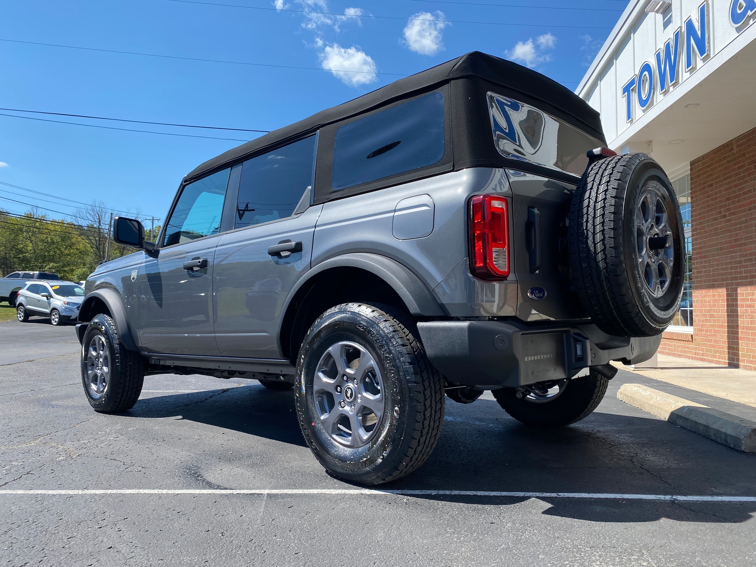 2025 Ford Bronco Big Bend Carbonized Gray Metallic at Town & Country Ford