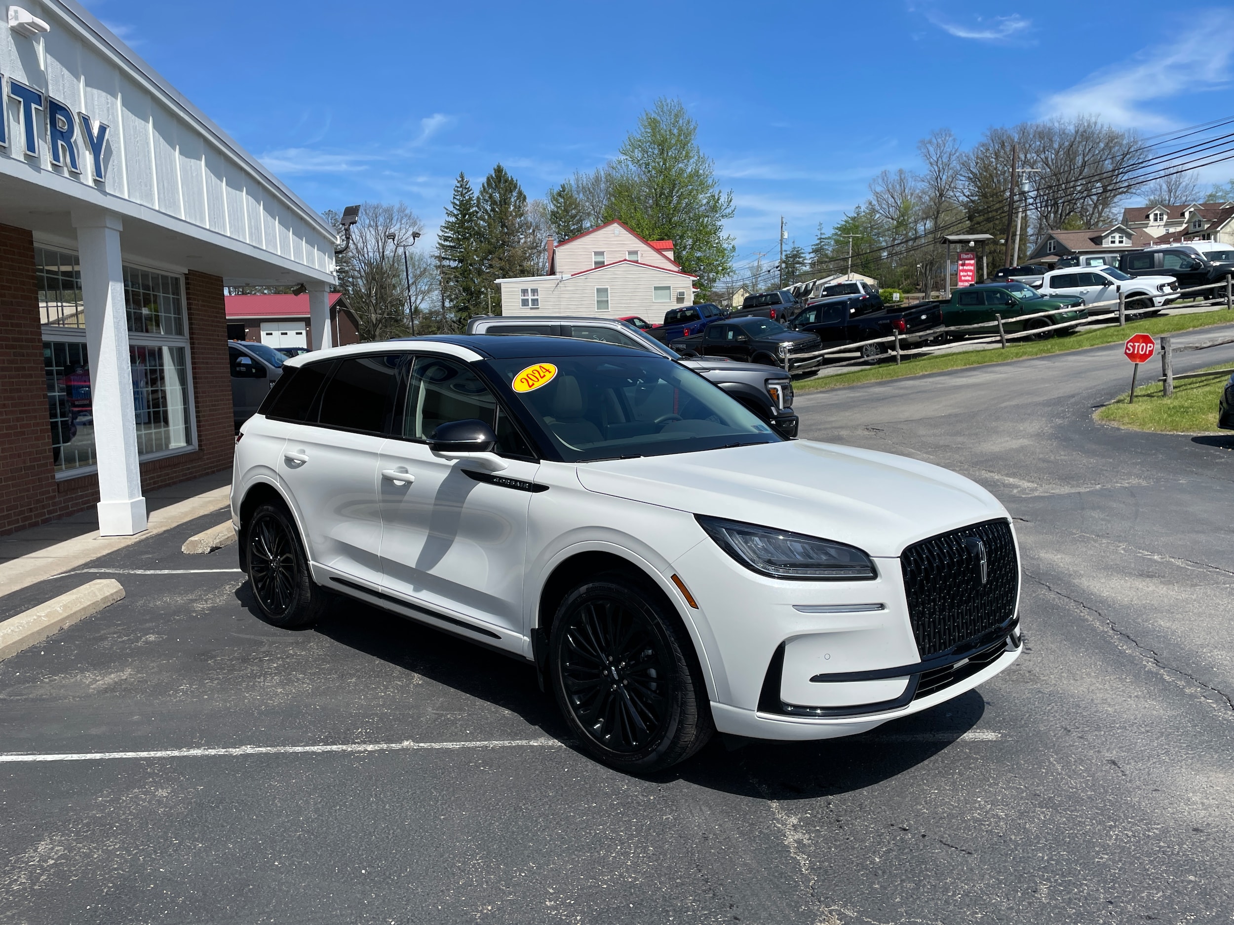 2024 Lincoln Corsair Premiere - 2