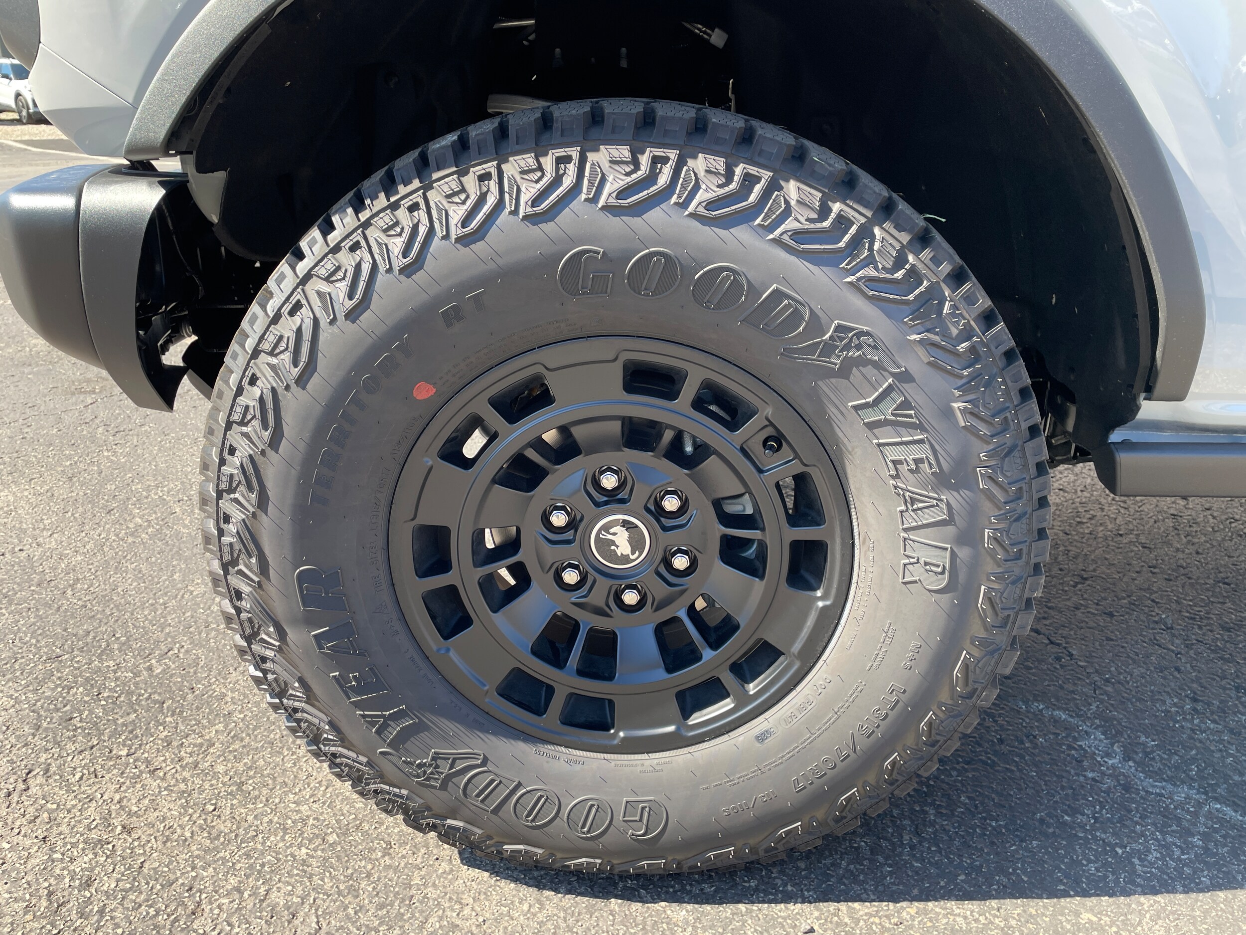 2026 Ford Bronco photo 10 of 33
