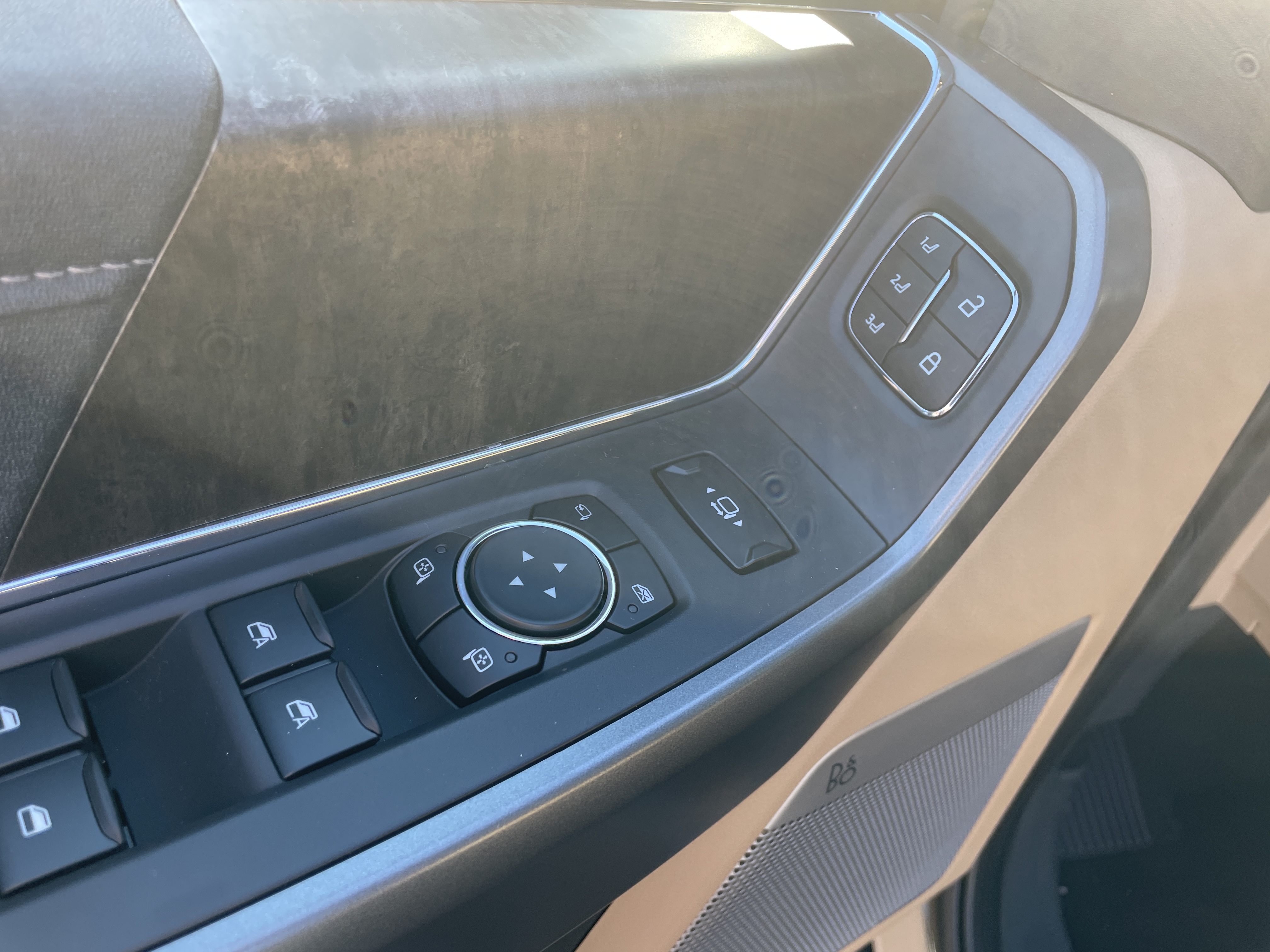 2027 Ford Super Duty photo 17 of 39
