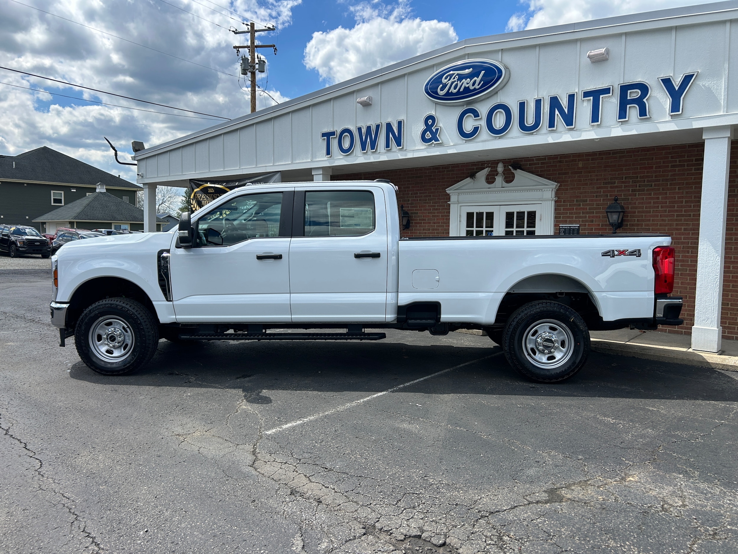 2026 Ford Super Duty F-350&reg; XL Oxford White at Town & Country Ford