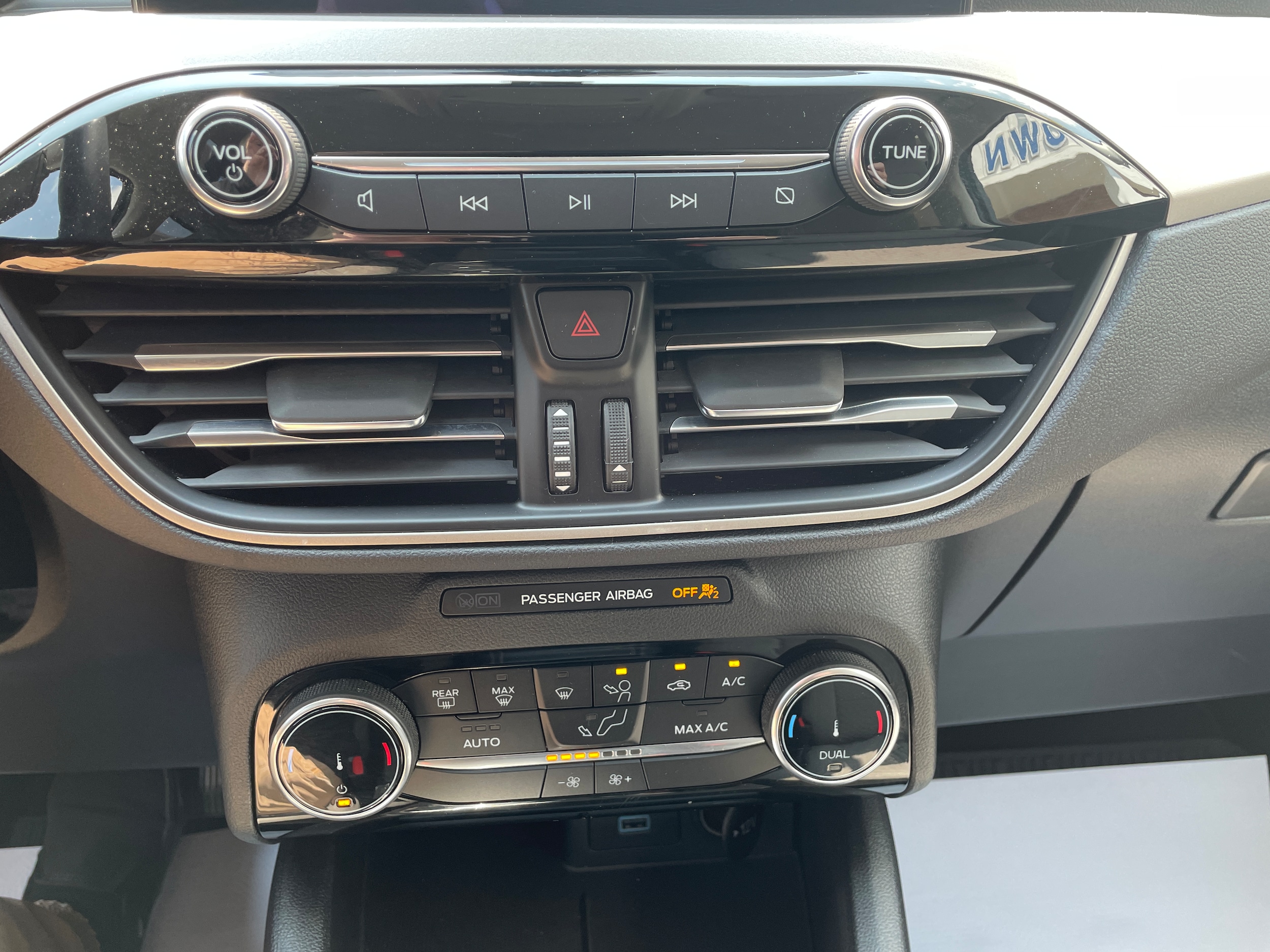 2022 Ford Escape SE Iced Blue Silver Metallic at Warne Motors