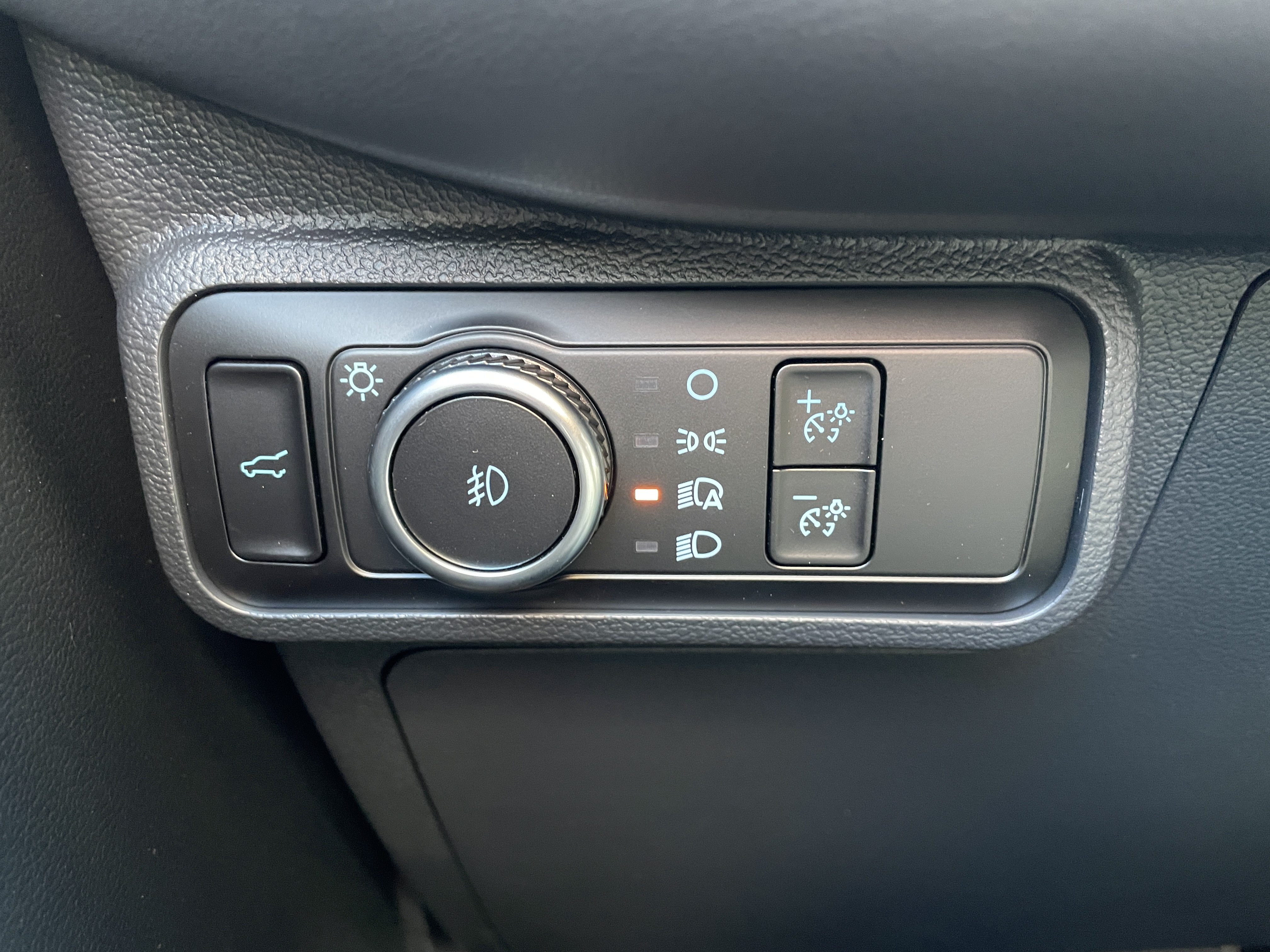 2027 Ford Explorer photo 18 of 35