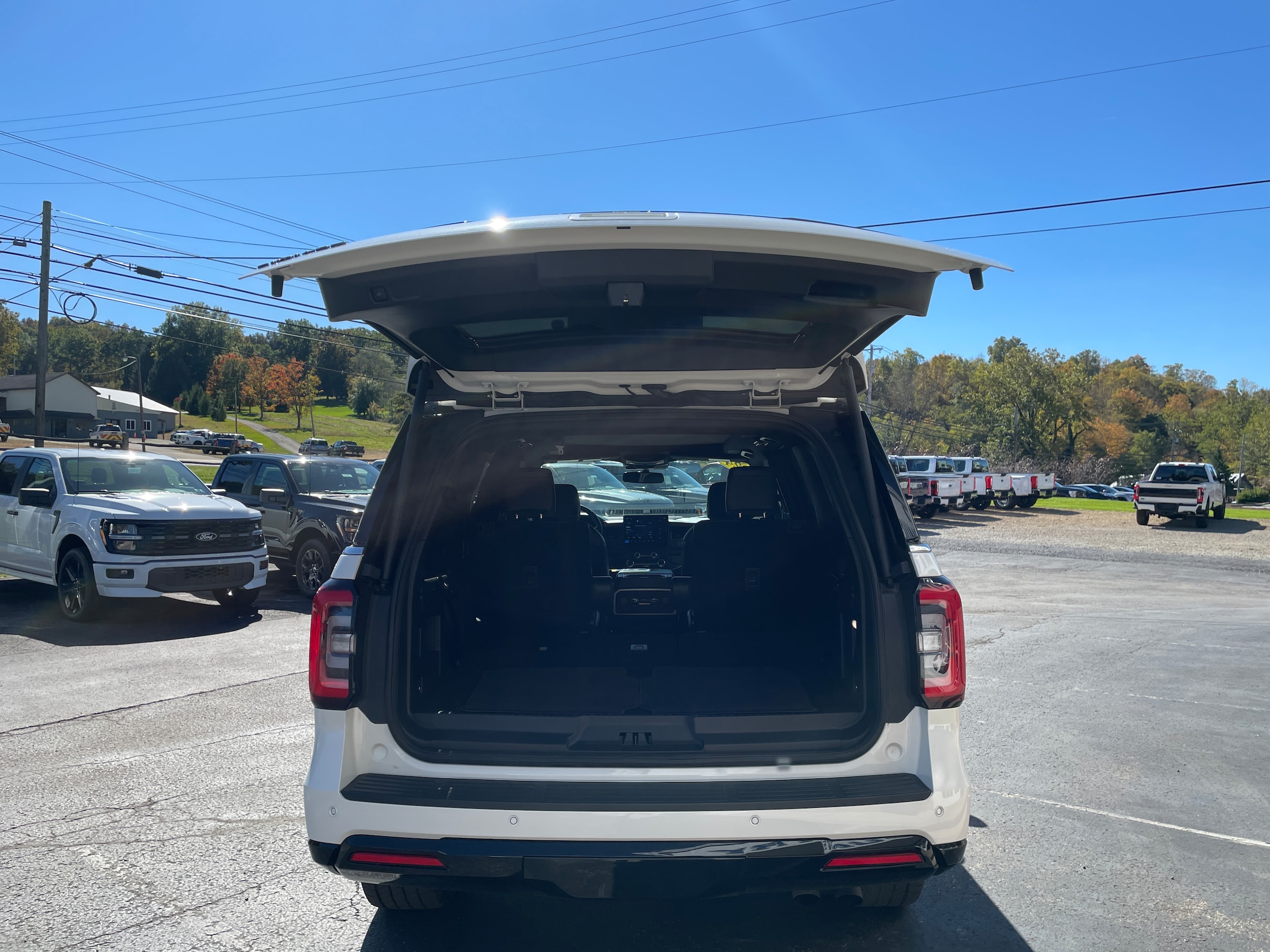 2024 Ford Expedition photo 8 of 33