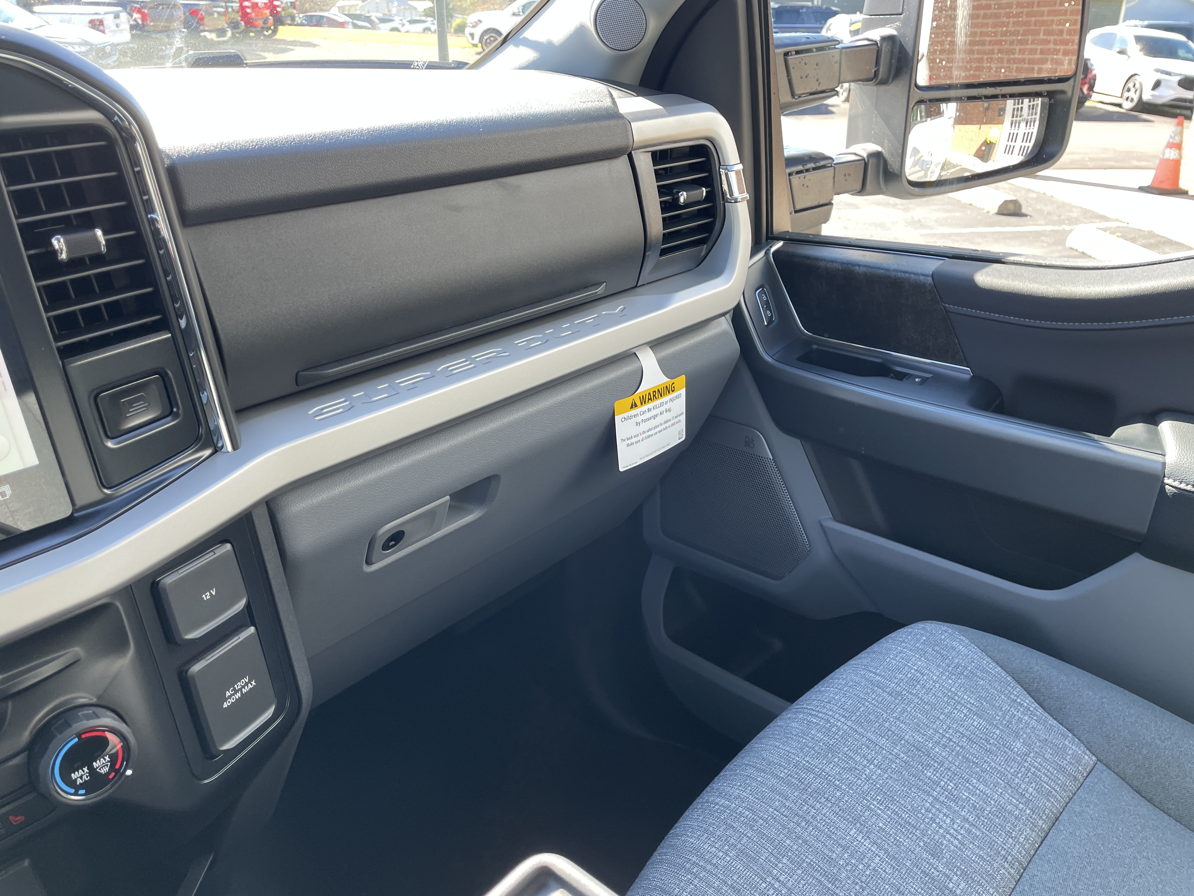 2027 Ford F-250 Pickup photo 24 of 33