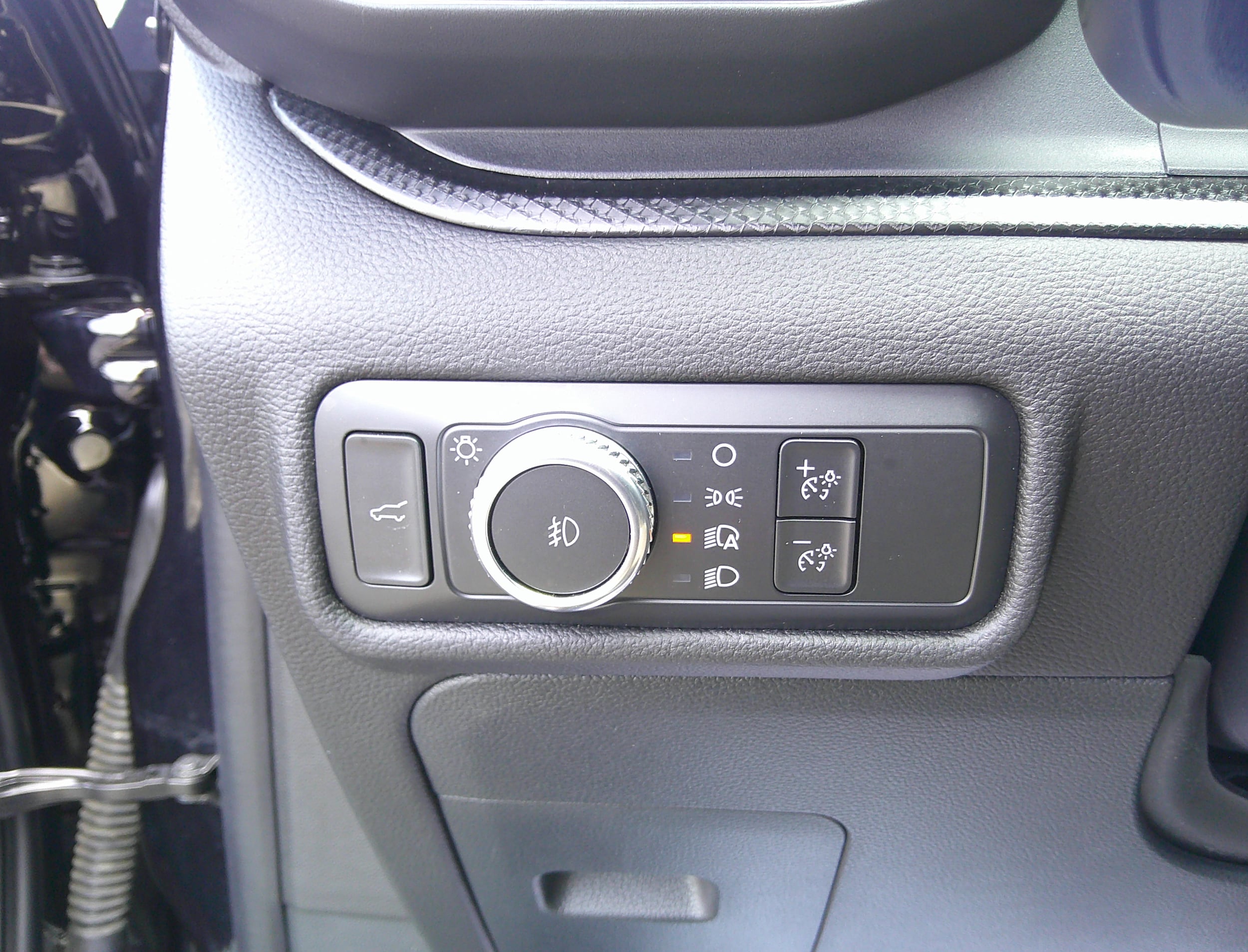 2022 Ford Explorer ST - Photo 16