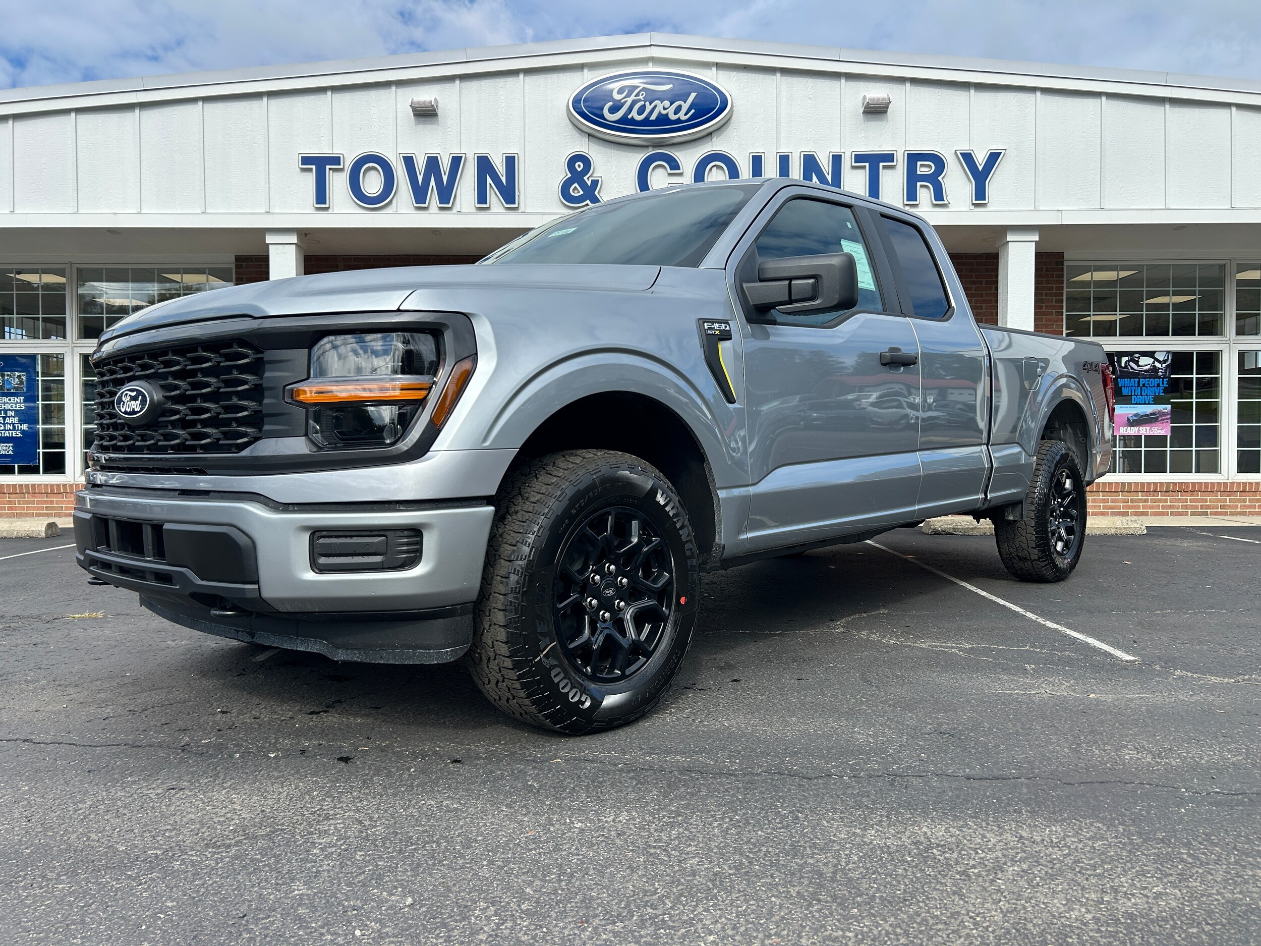 2025 Ford F-150 STX photo 2
