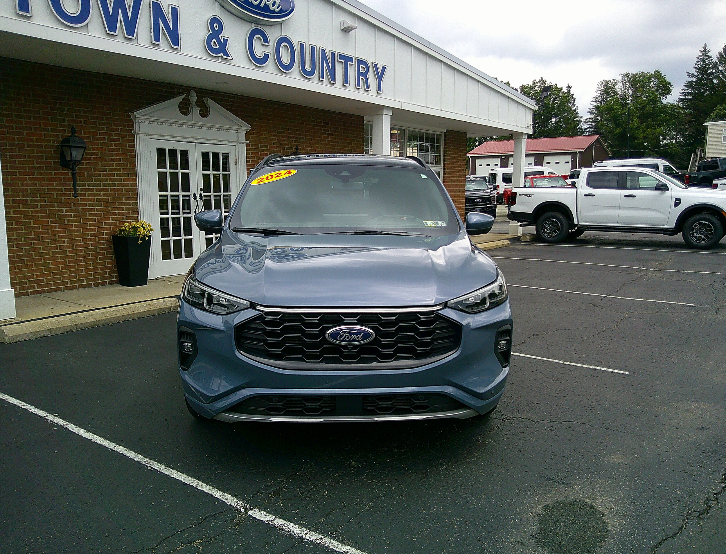 2024 Ford Escape ST-Line Elite photo 4