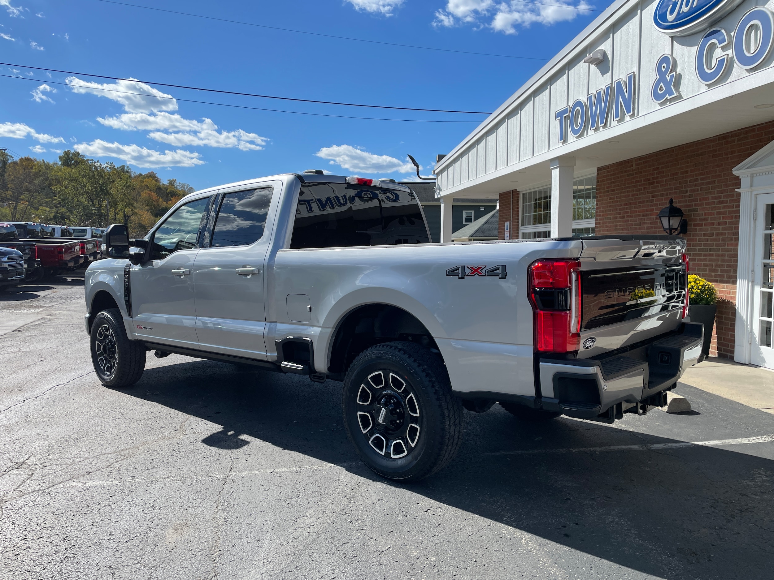 2027 Ford F-250 Pickup photo 10 of 43