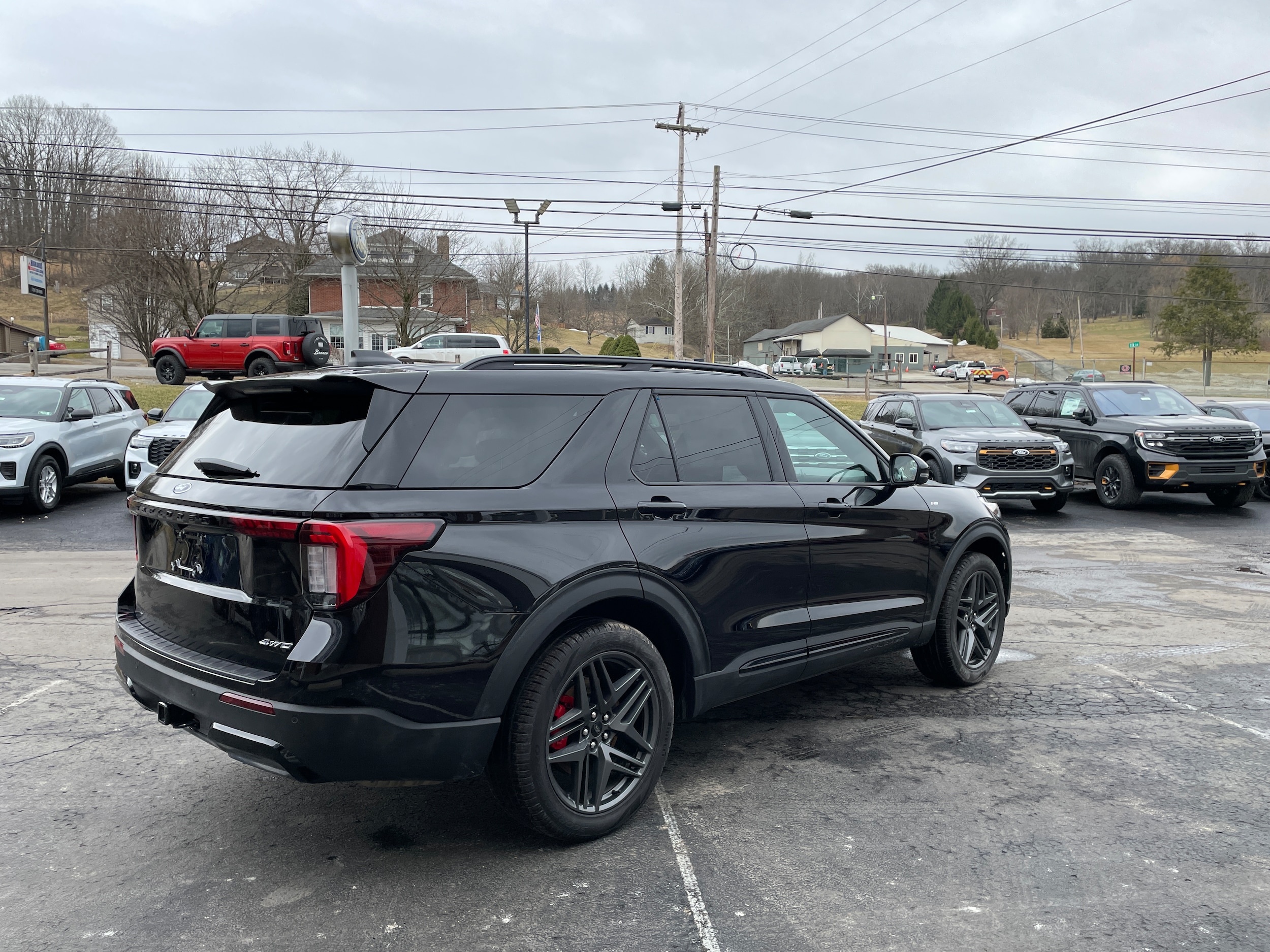 2026 Ford Explorer ST-Line - 4