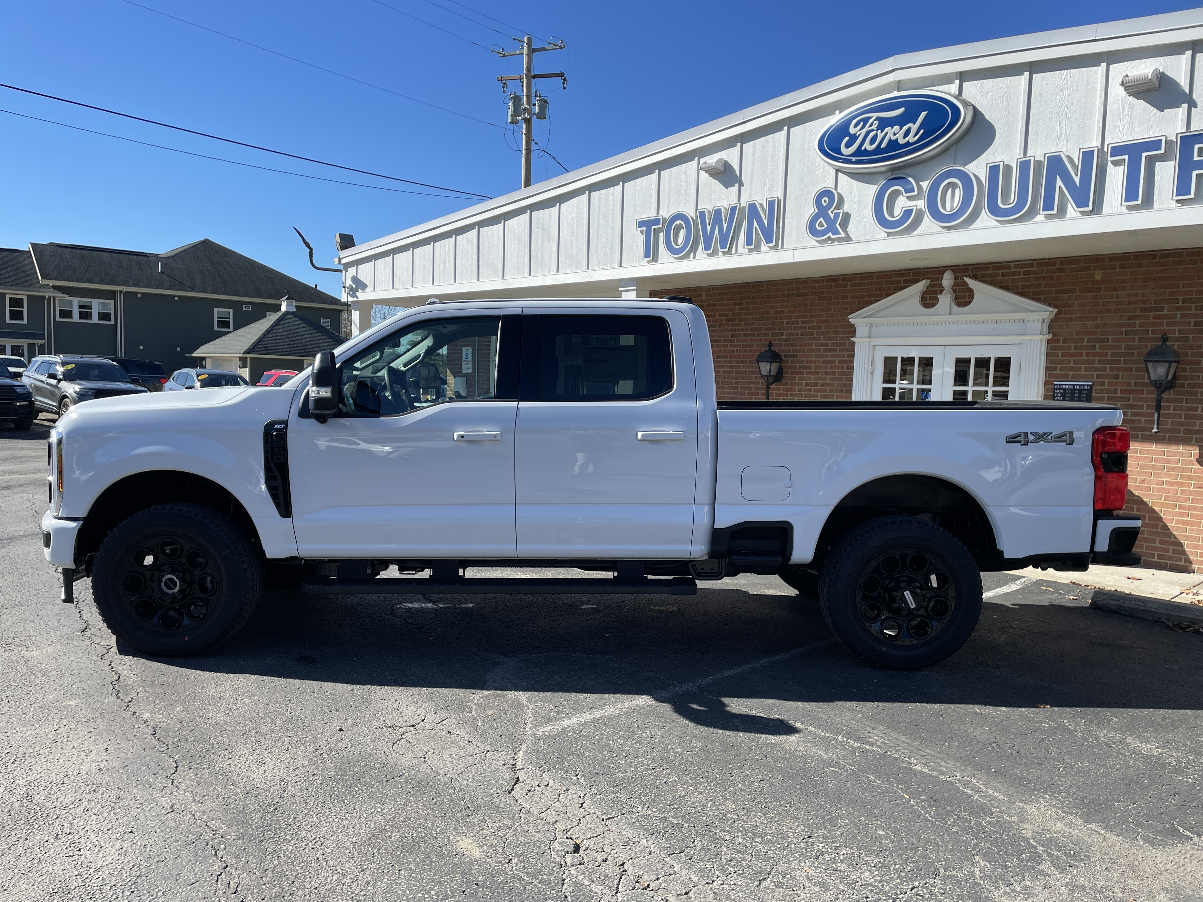 2027 Ford F-250 Pickup photo 9 of 33