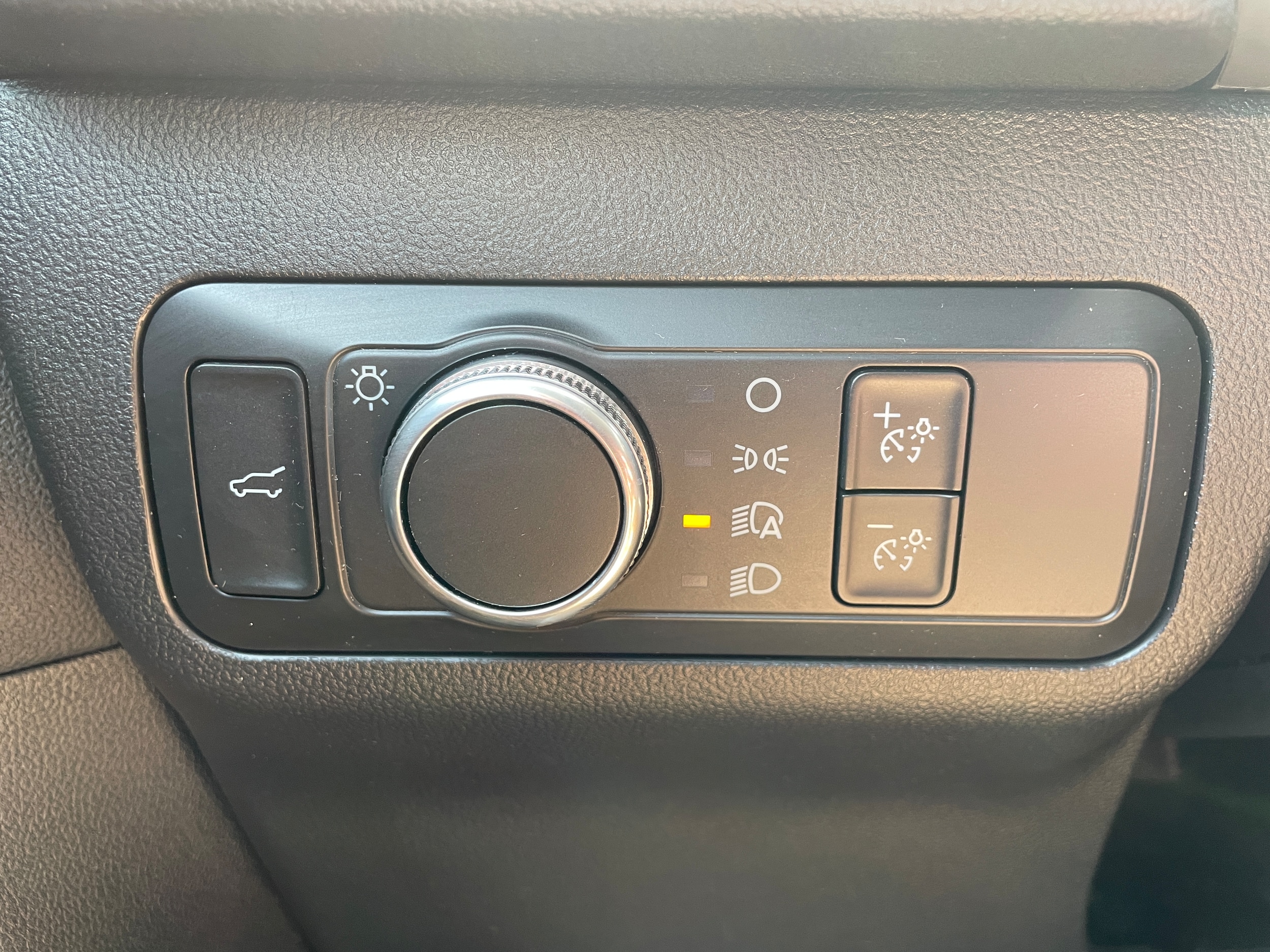 2022 Ford Escape SE Iced Blue Silver Metallic at Warne Motors
