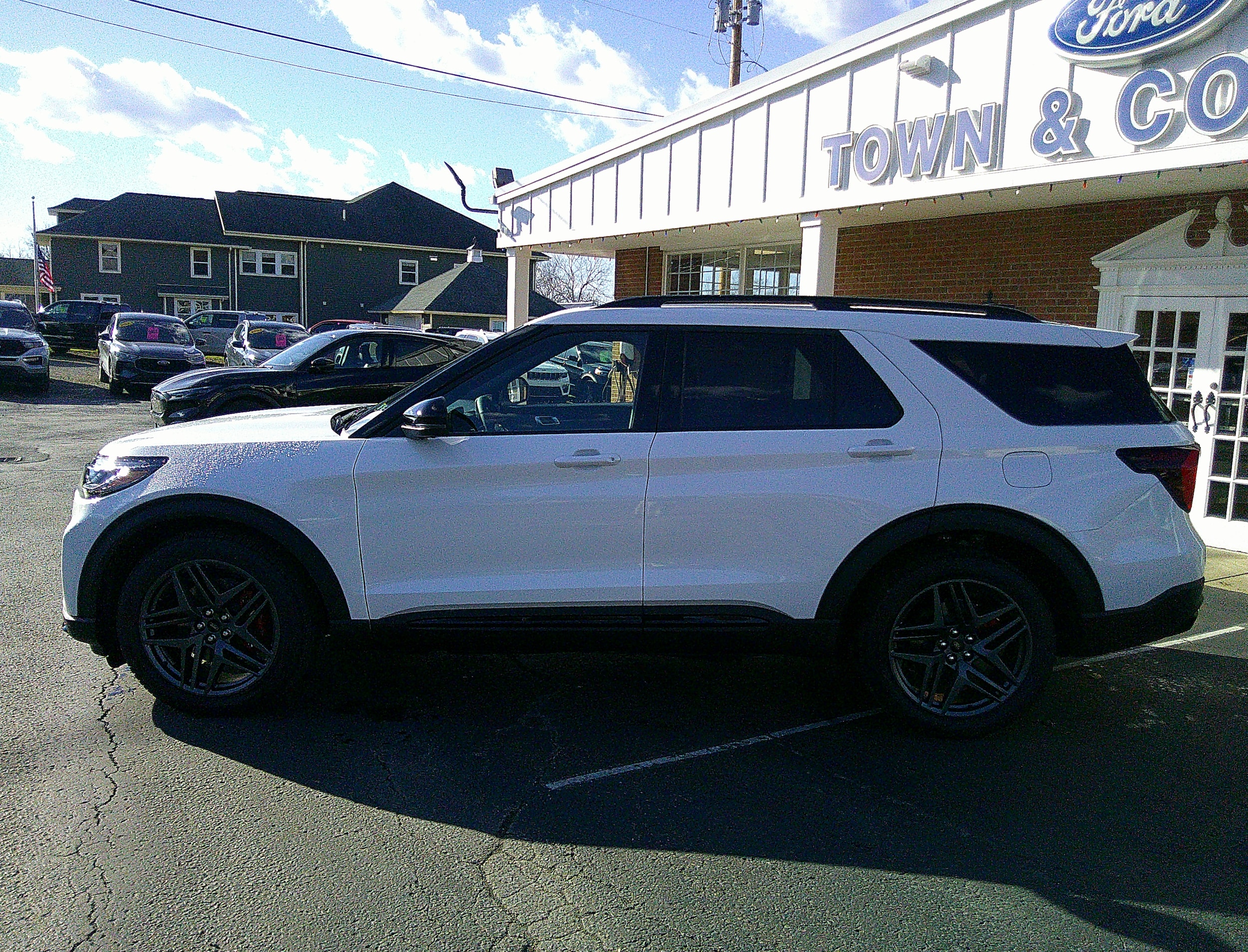 2026 Ford Explorer ST - 1