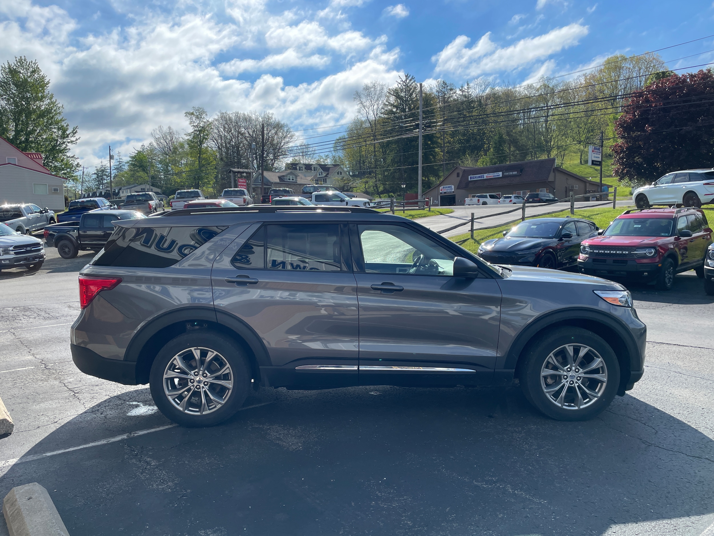 2022 Ford Explorer XLT - 3