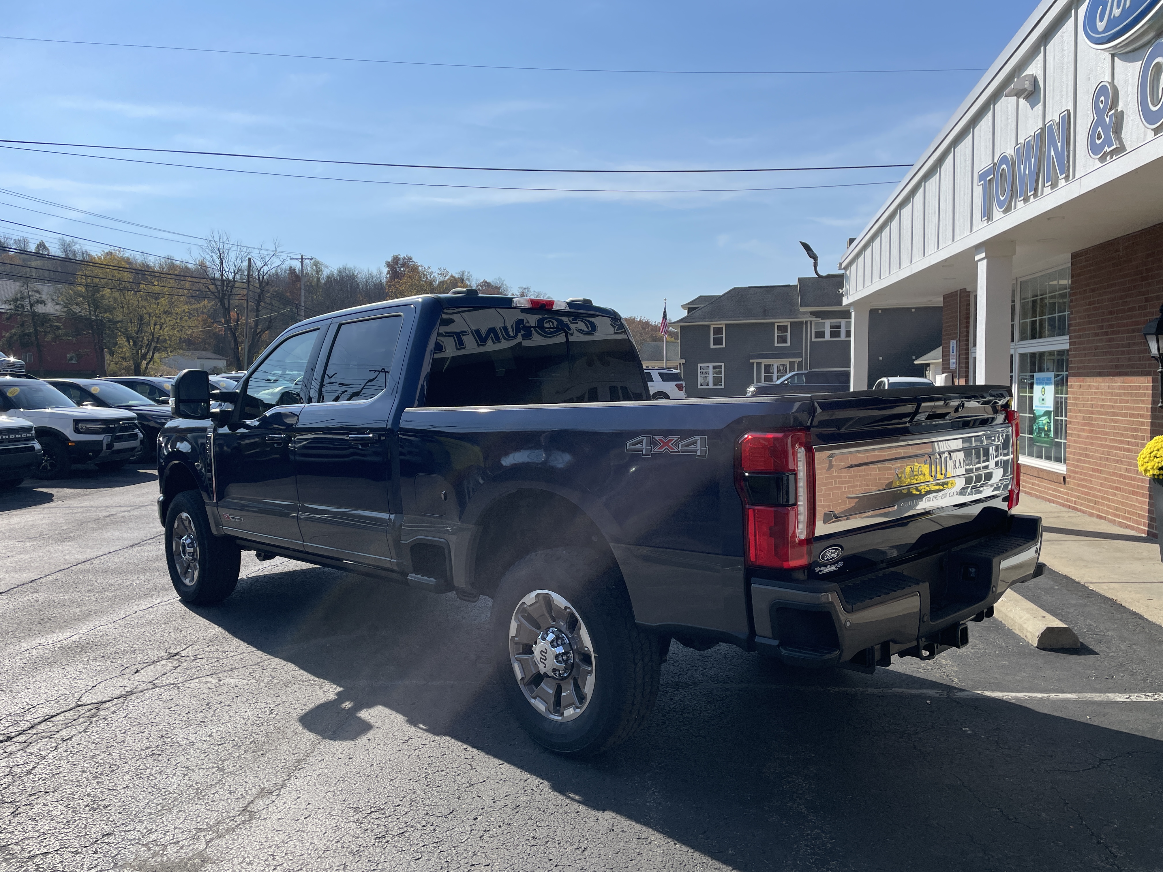 2027 Ford F-350 Pickup photo 8 of 38
