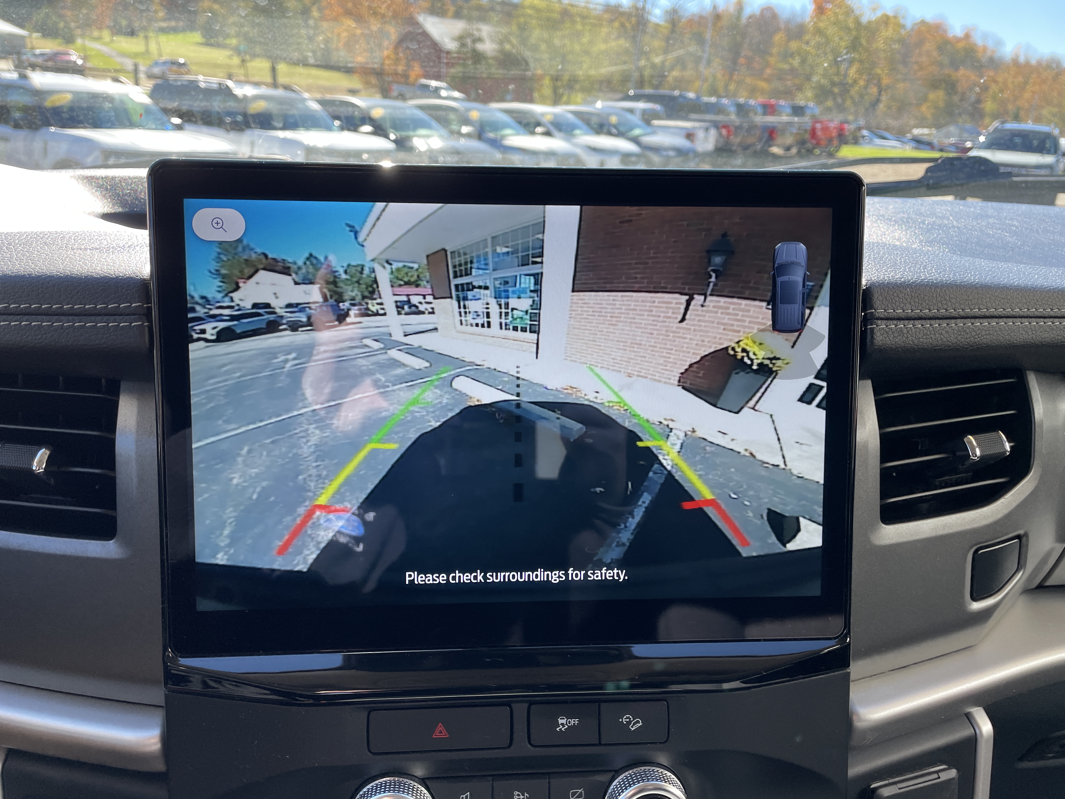 2023 Ford Expedition photo 26 of 28