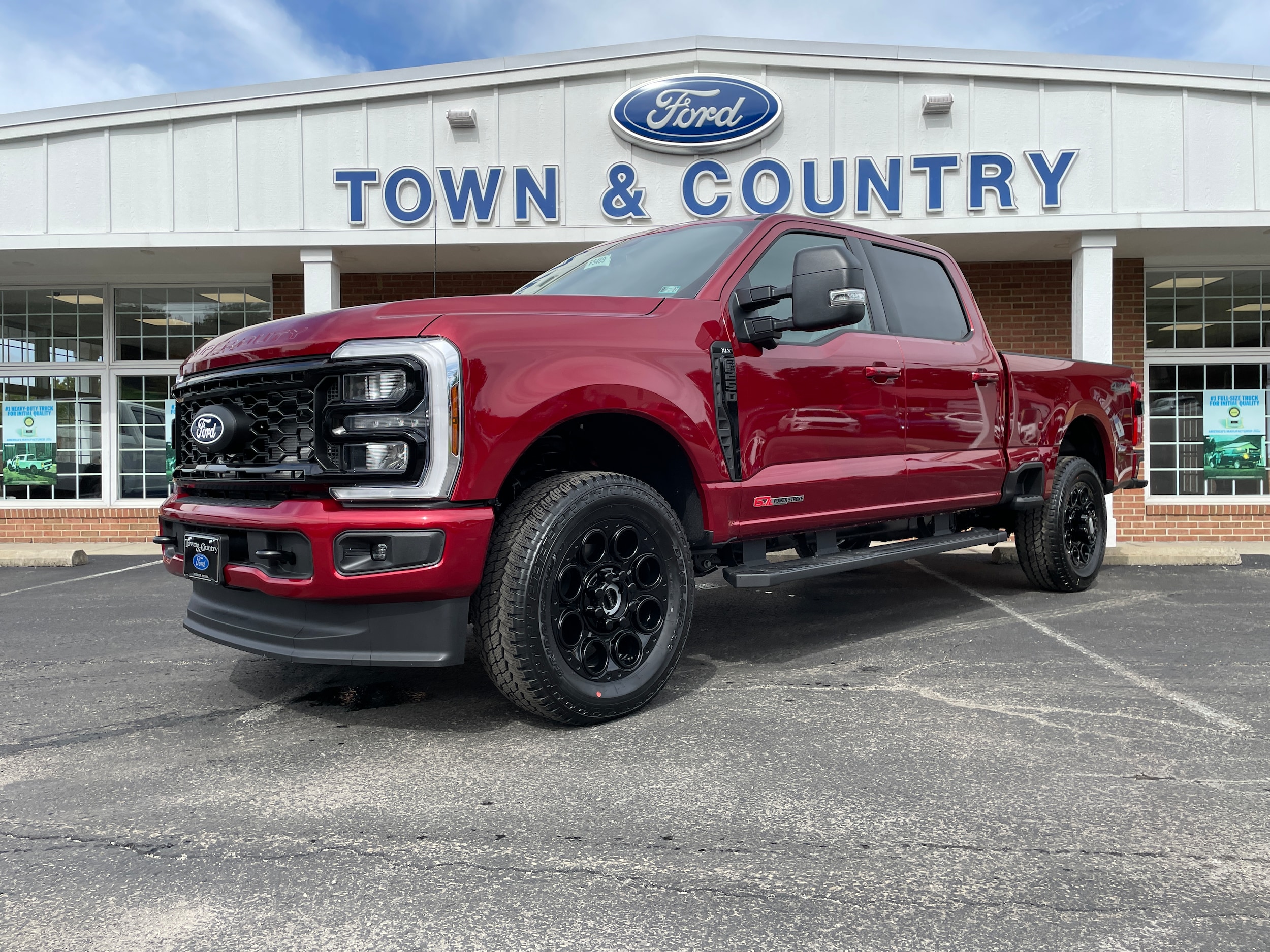 2027 Ford F-250 Pickup photo 3 of 40