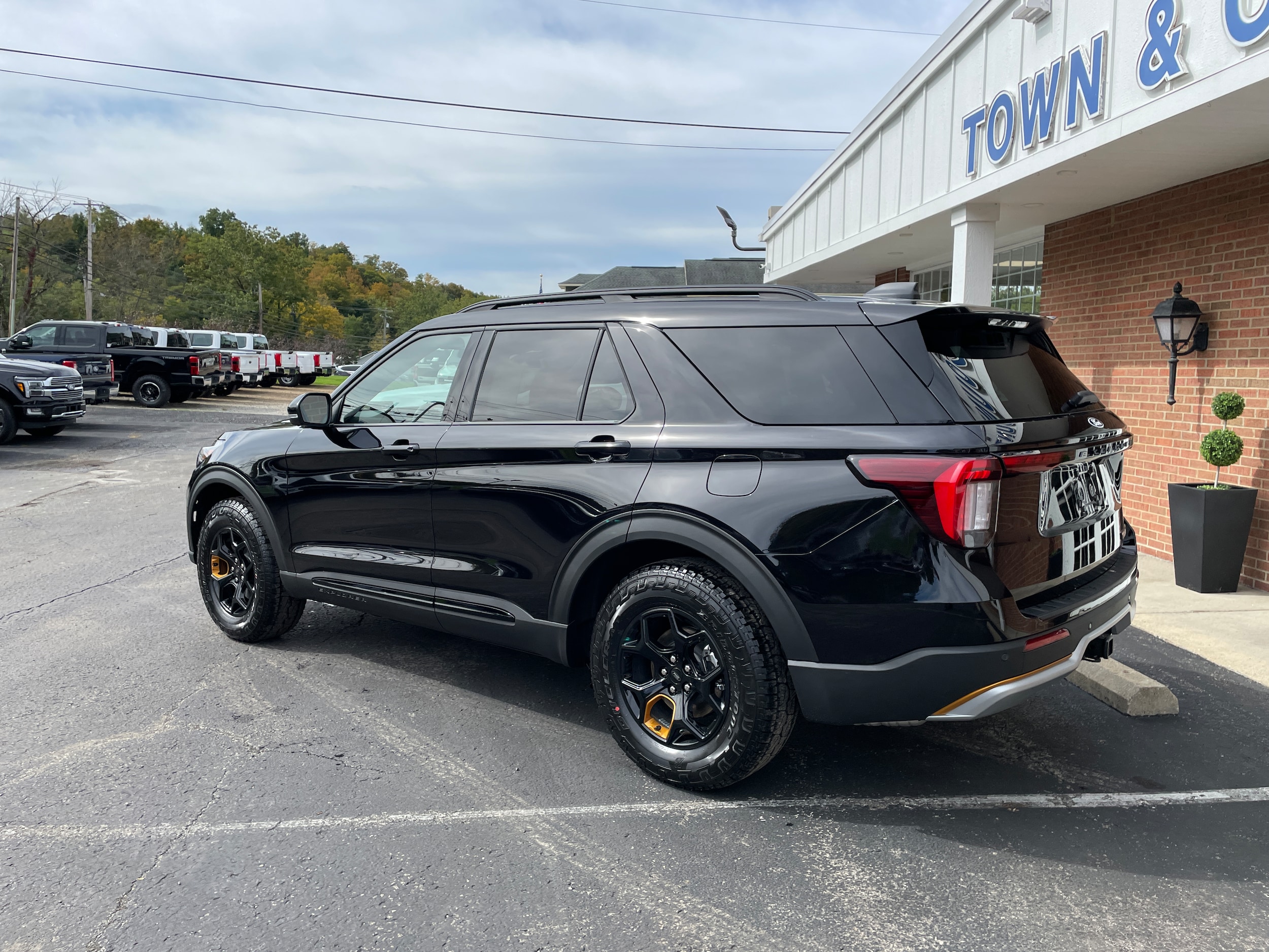 2027 Ford Explorer photo 6 of 53