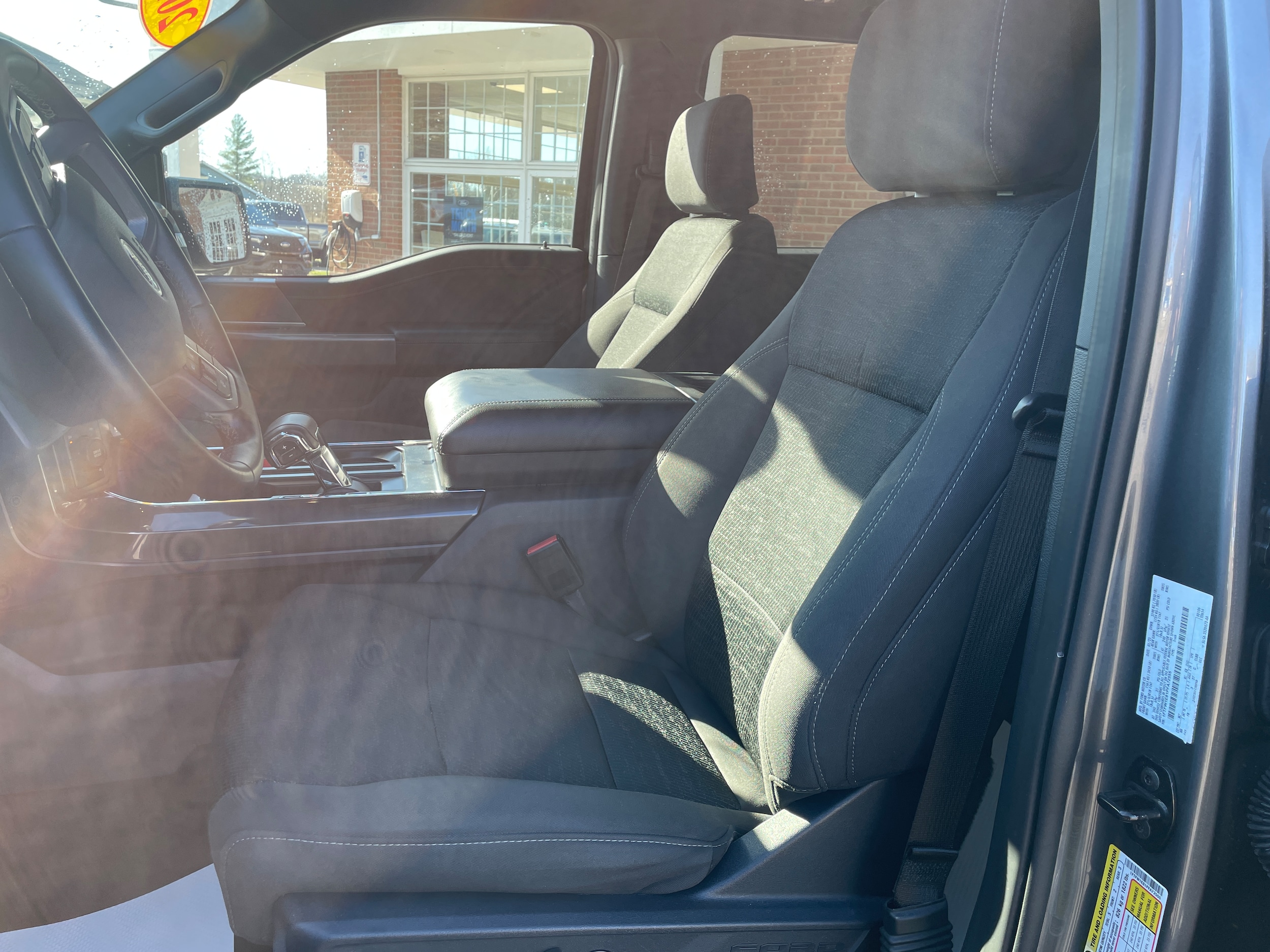 2023 Ford F-150 XLT - 11