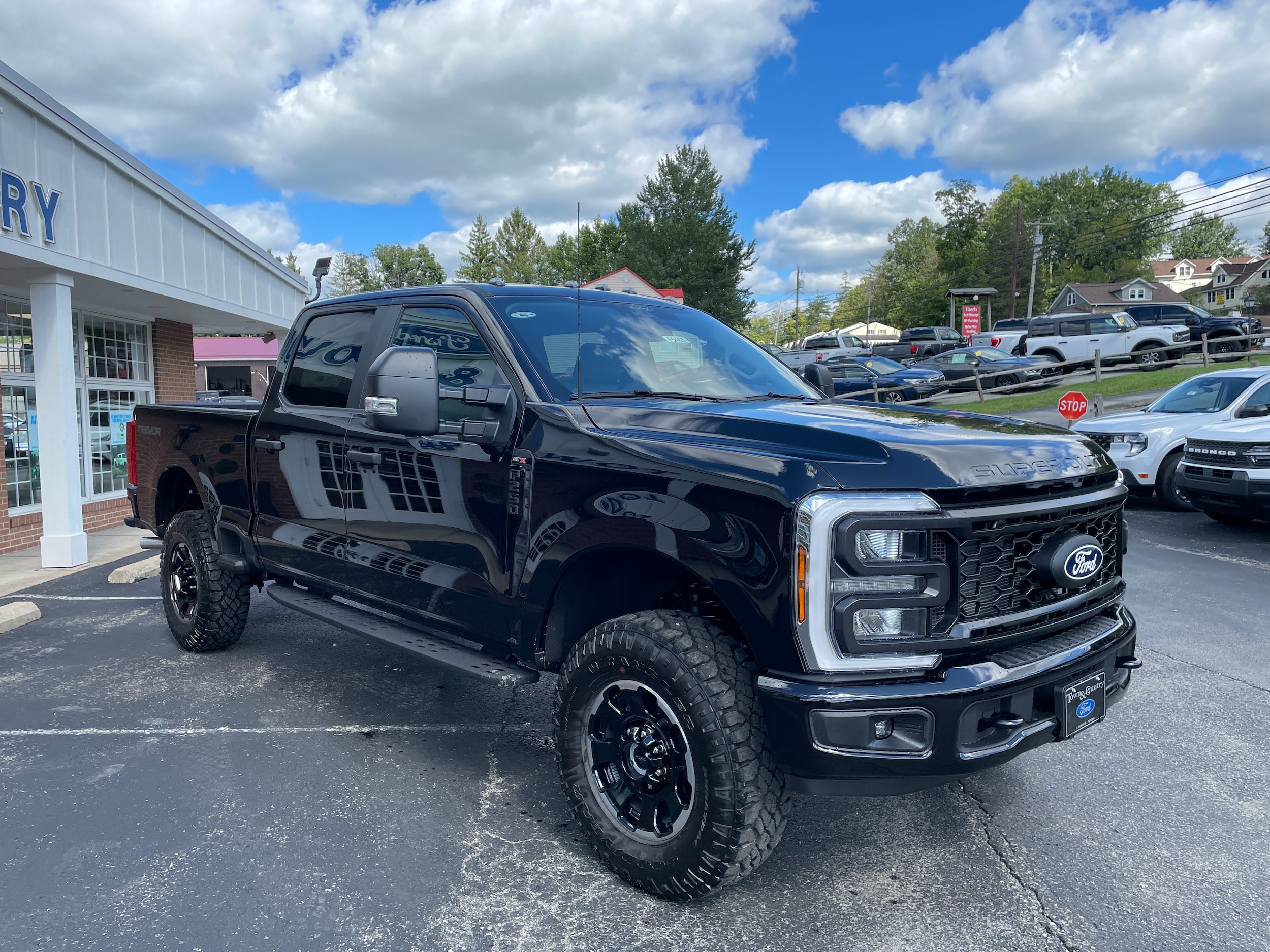 2027 Ford F-250 Pickup F250 4X4 Crew/C  at Town & Country Ford