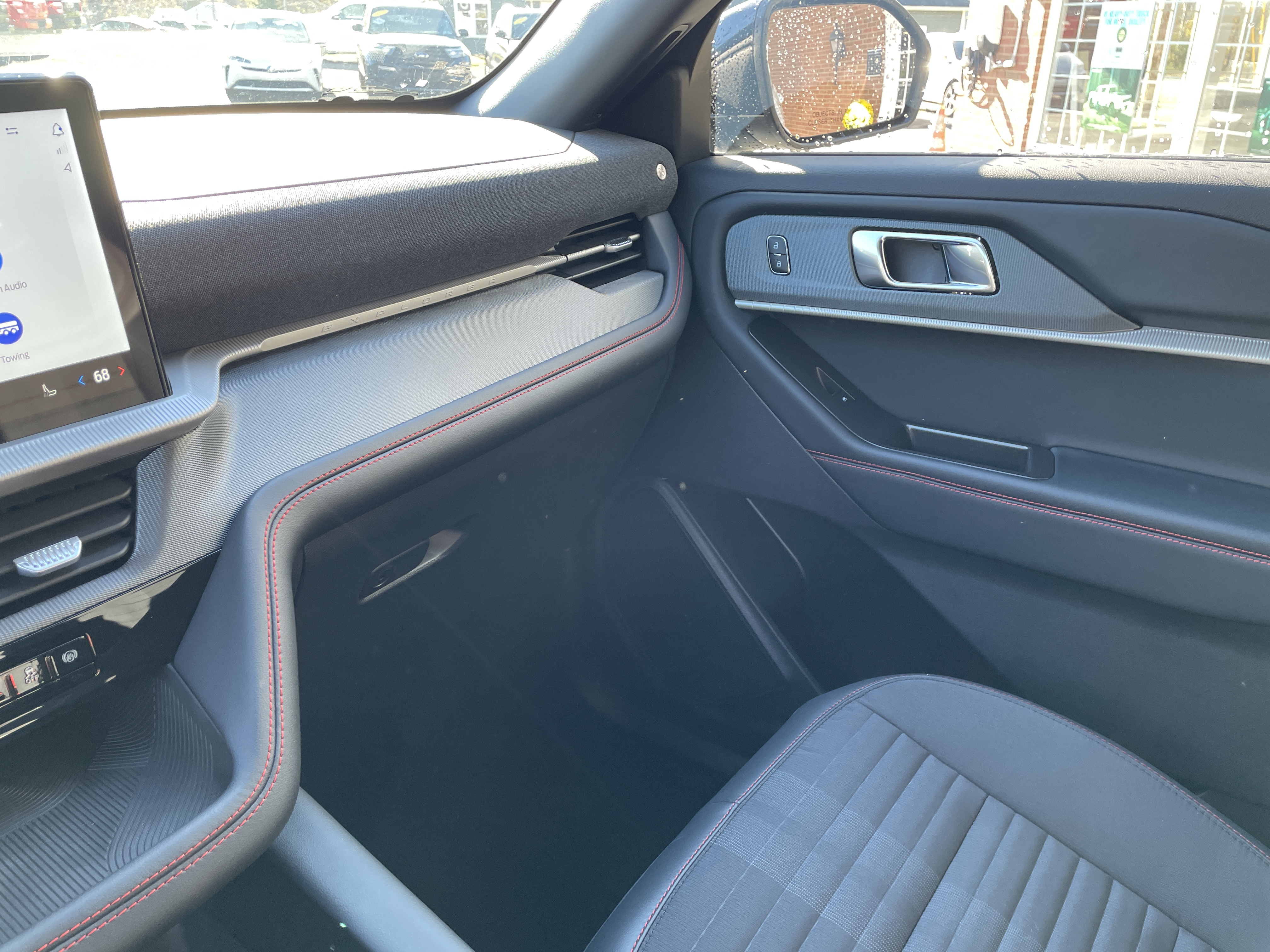 2027 Ford Explorer photo 28 of 35