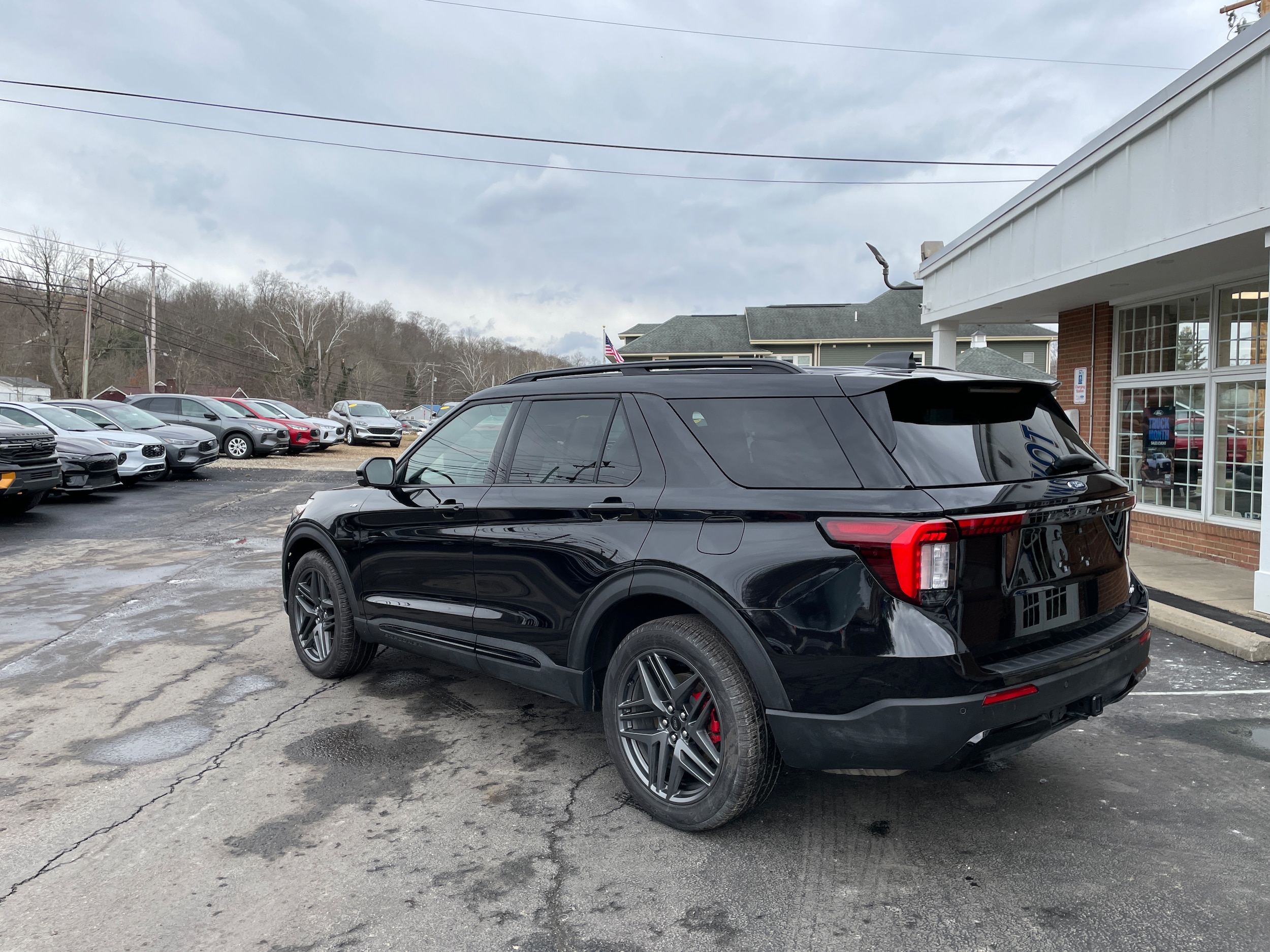 2026 Ford Explorer ST-Line - 6