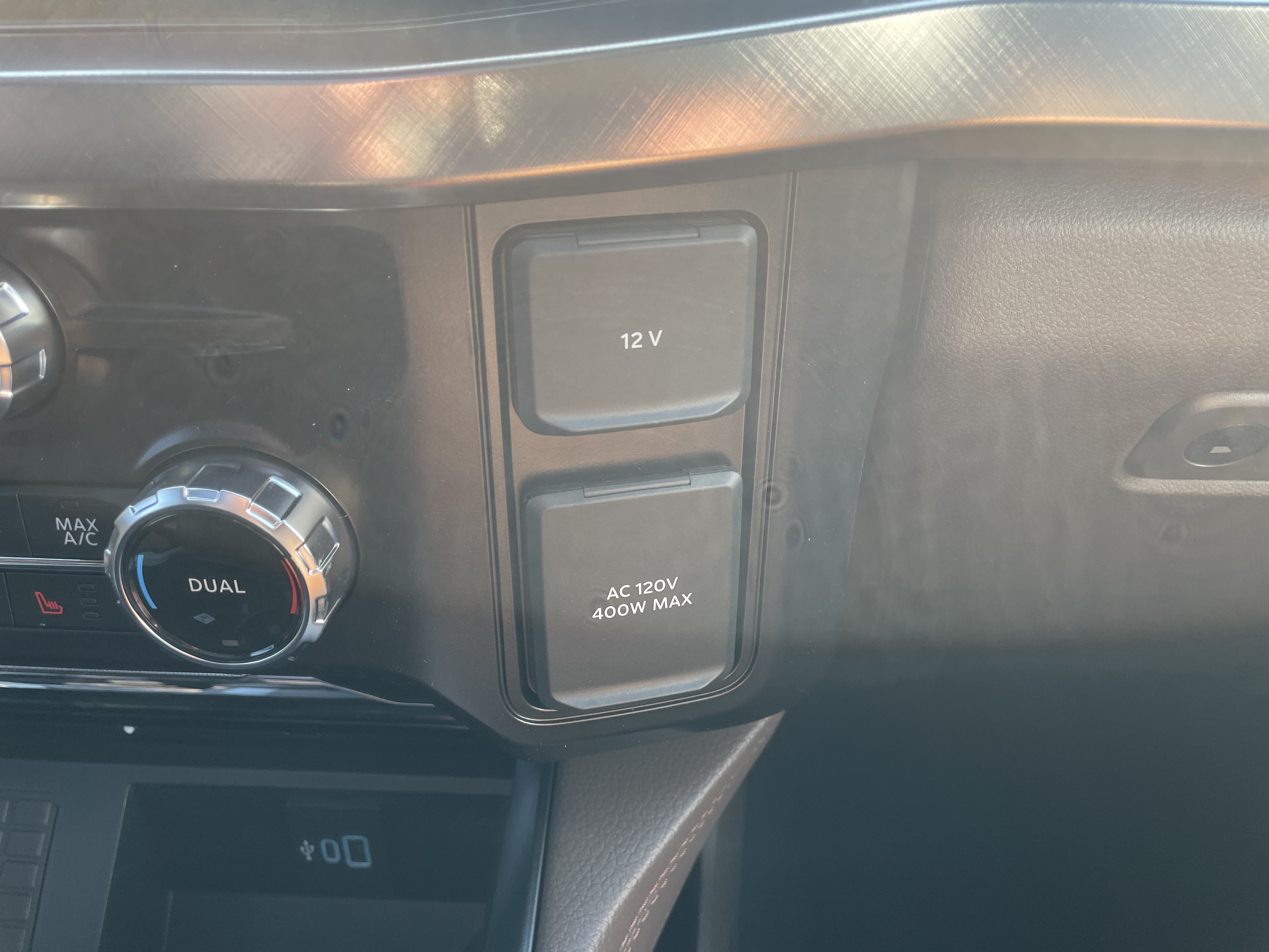 2027 Ford F-350 Pickup photo 27 of 38