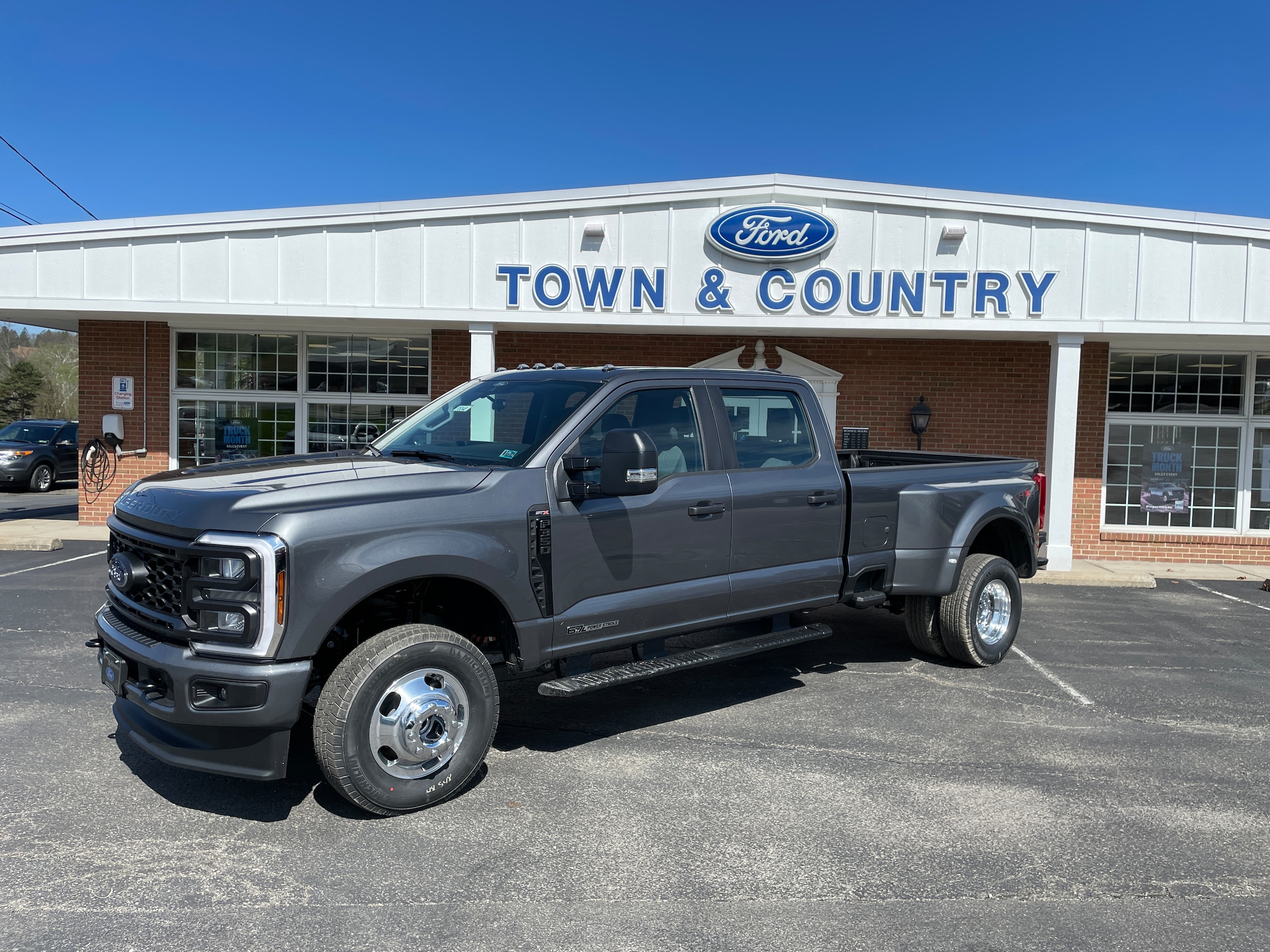 2026 Ford F-350 Pickup F-350&reg; XL Carbonized Gray Metallic at Town & Country Ford
