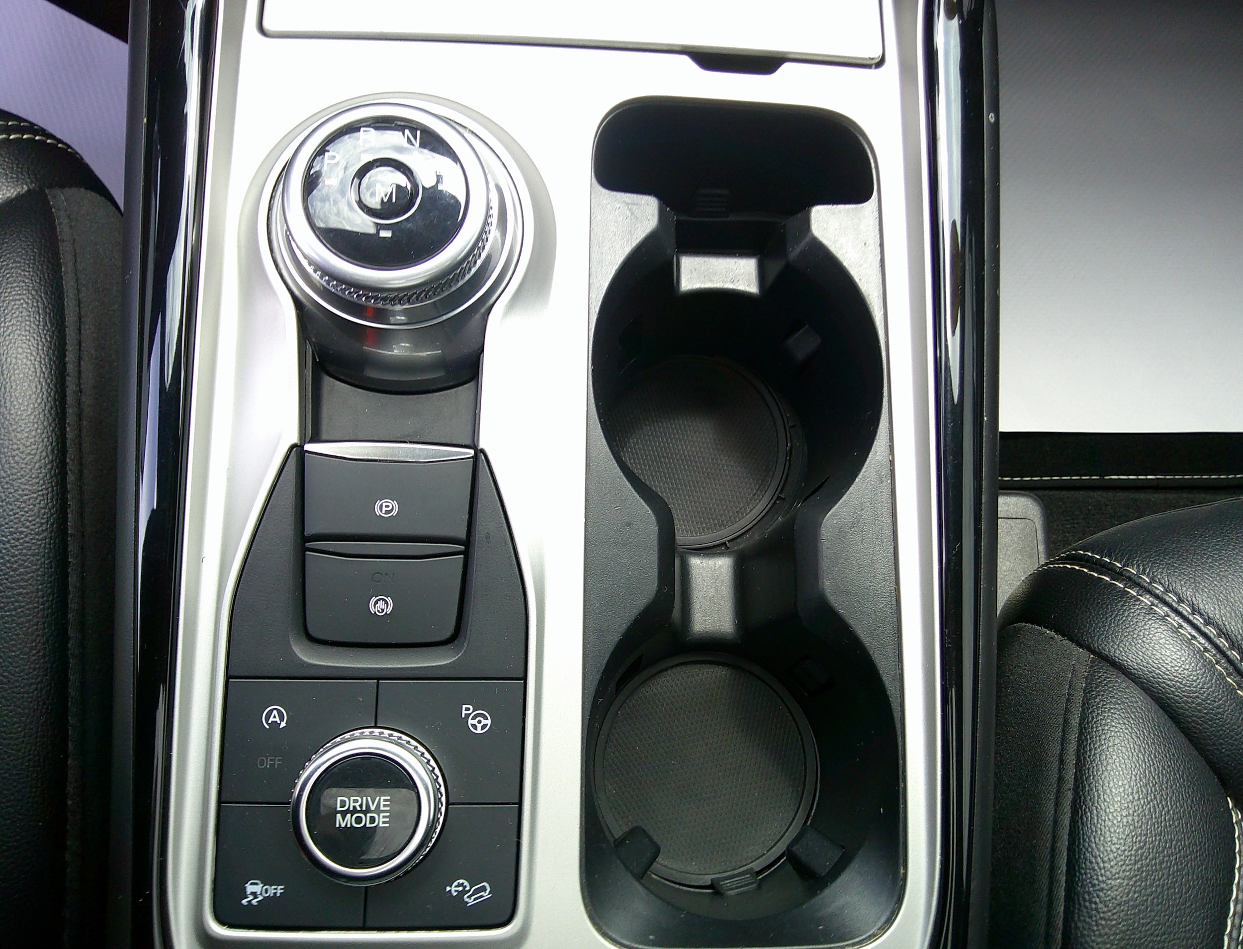 2022 Ford Explorer ST - Photo 19