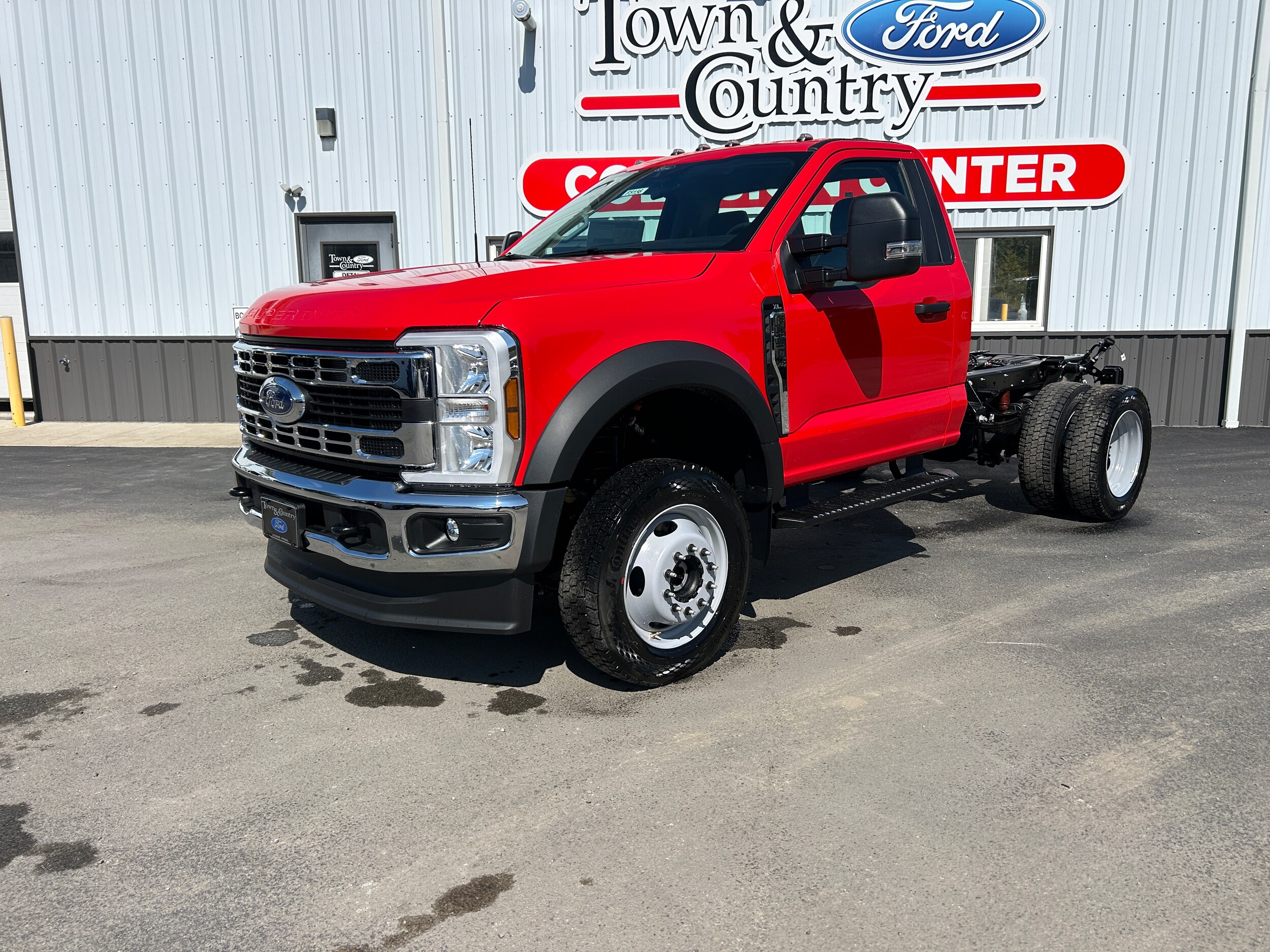 2026 Ford F-550 XL photo 2