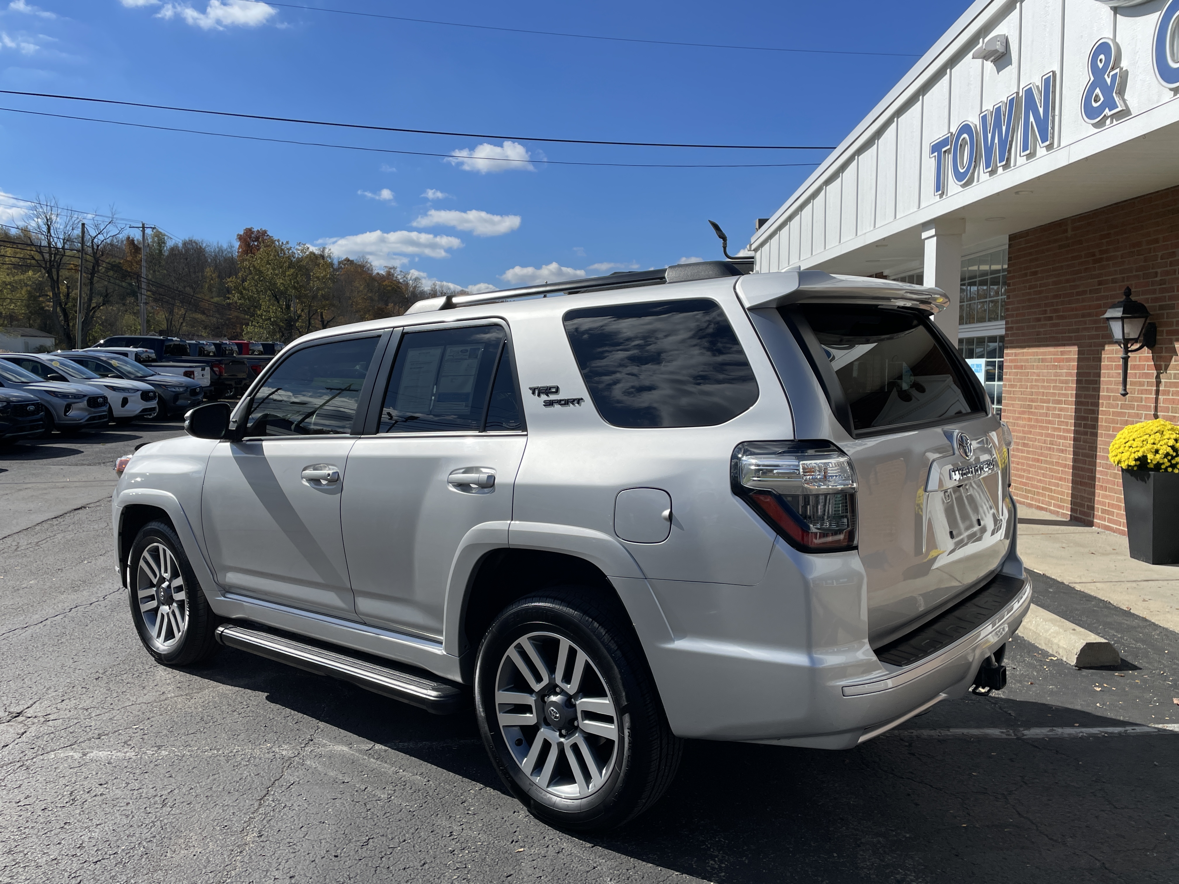 2023 Toyota 4Runner photo 8 of 25