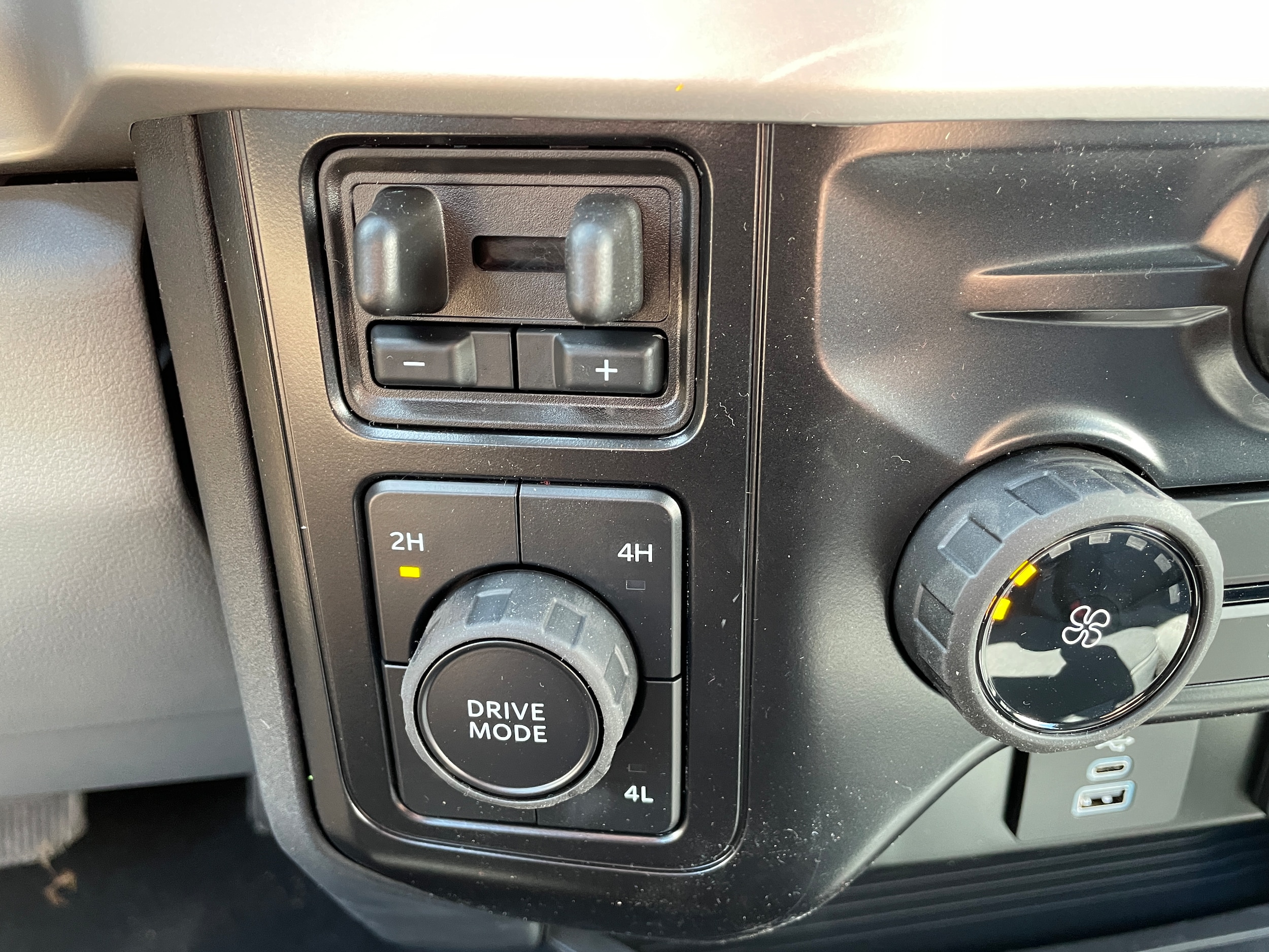 2026 Ford F-350 Pickup F-350&reg; XL Carbonized Gray Metallic at Town & Country Ford