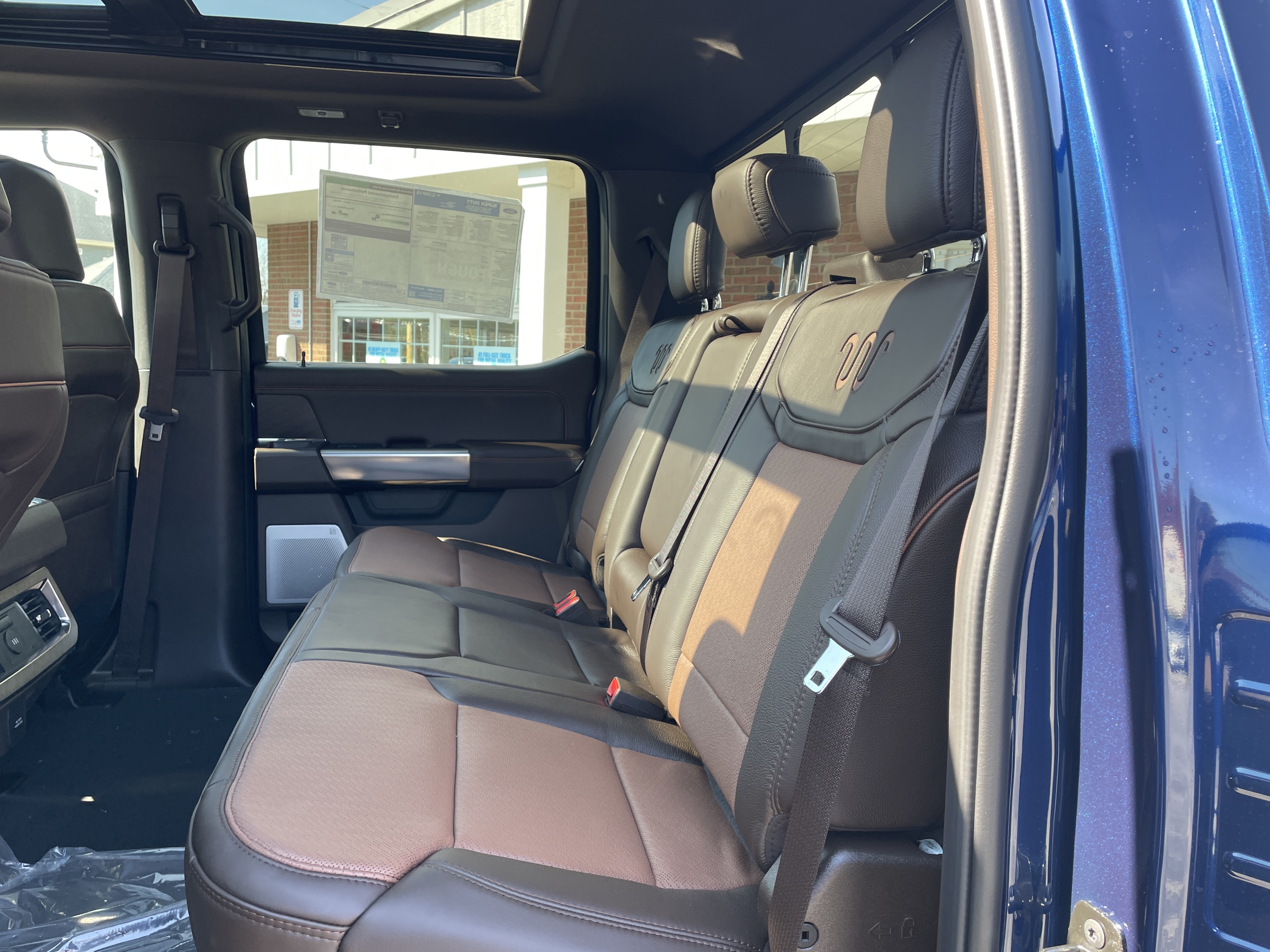 2027 Ford F-350 Pickup photo 11 of 38