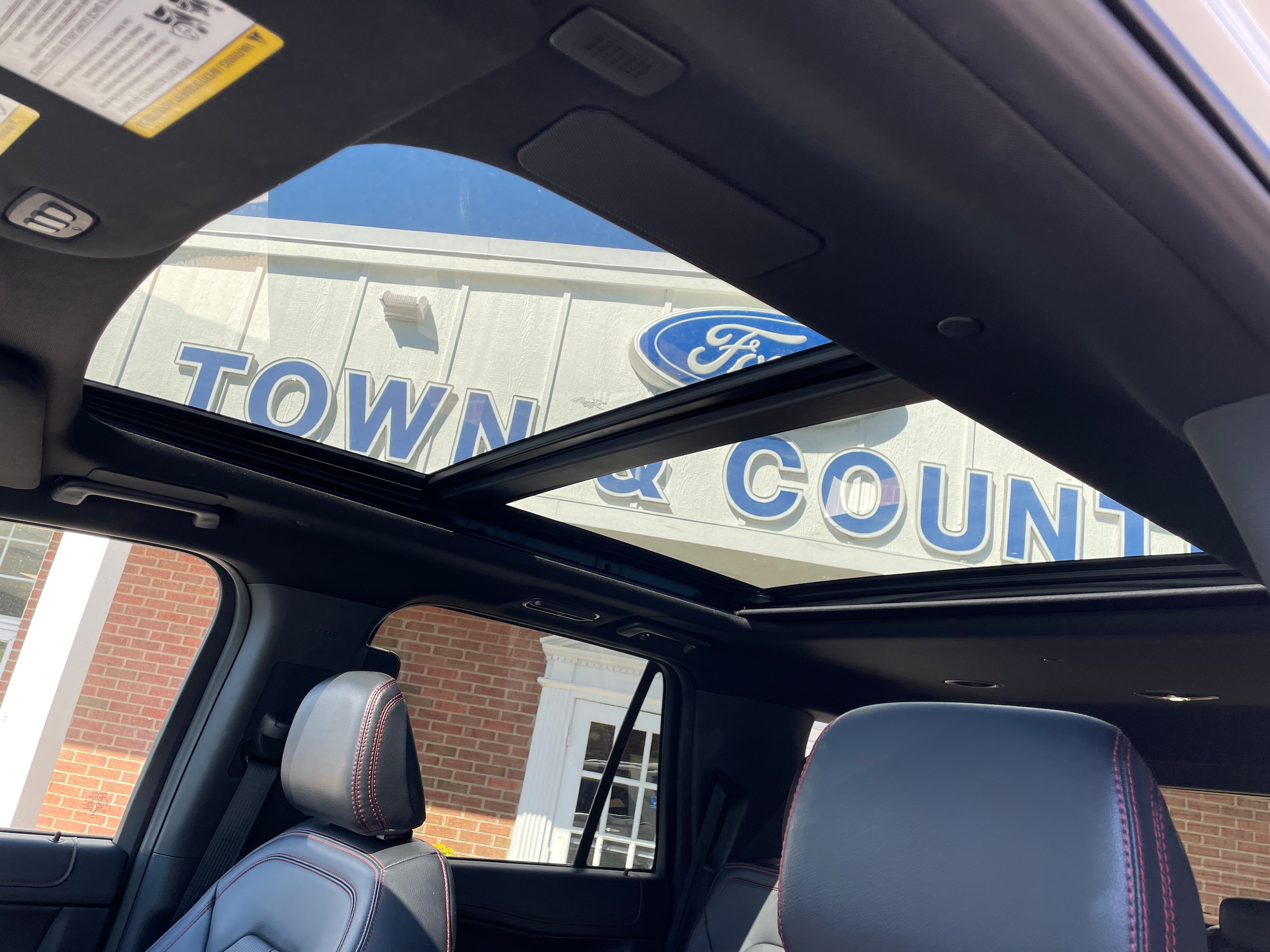 2024 Ford Expedition photo 19 of 33