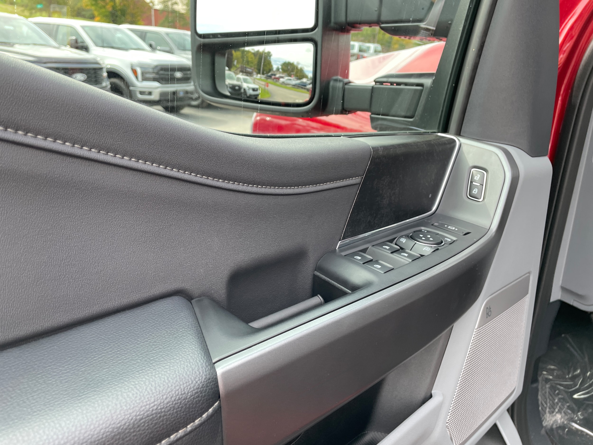 2027 Ford F-250 Pickup photo 27 of 40