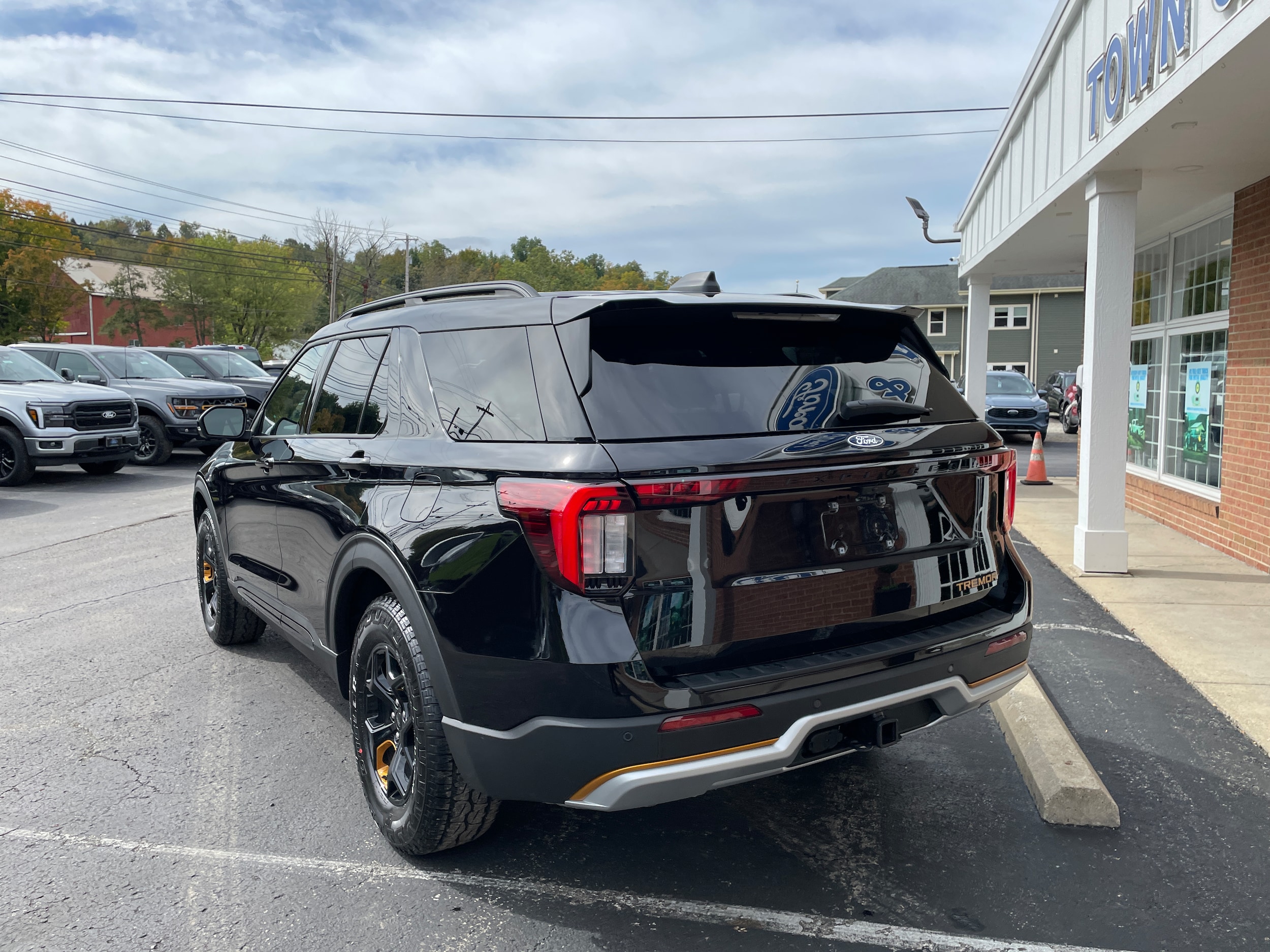 2027 Ford Explorer photo 7 of 53