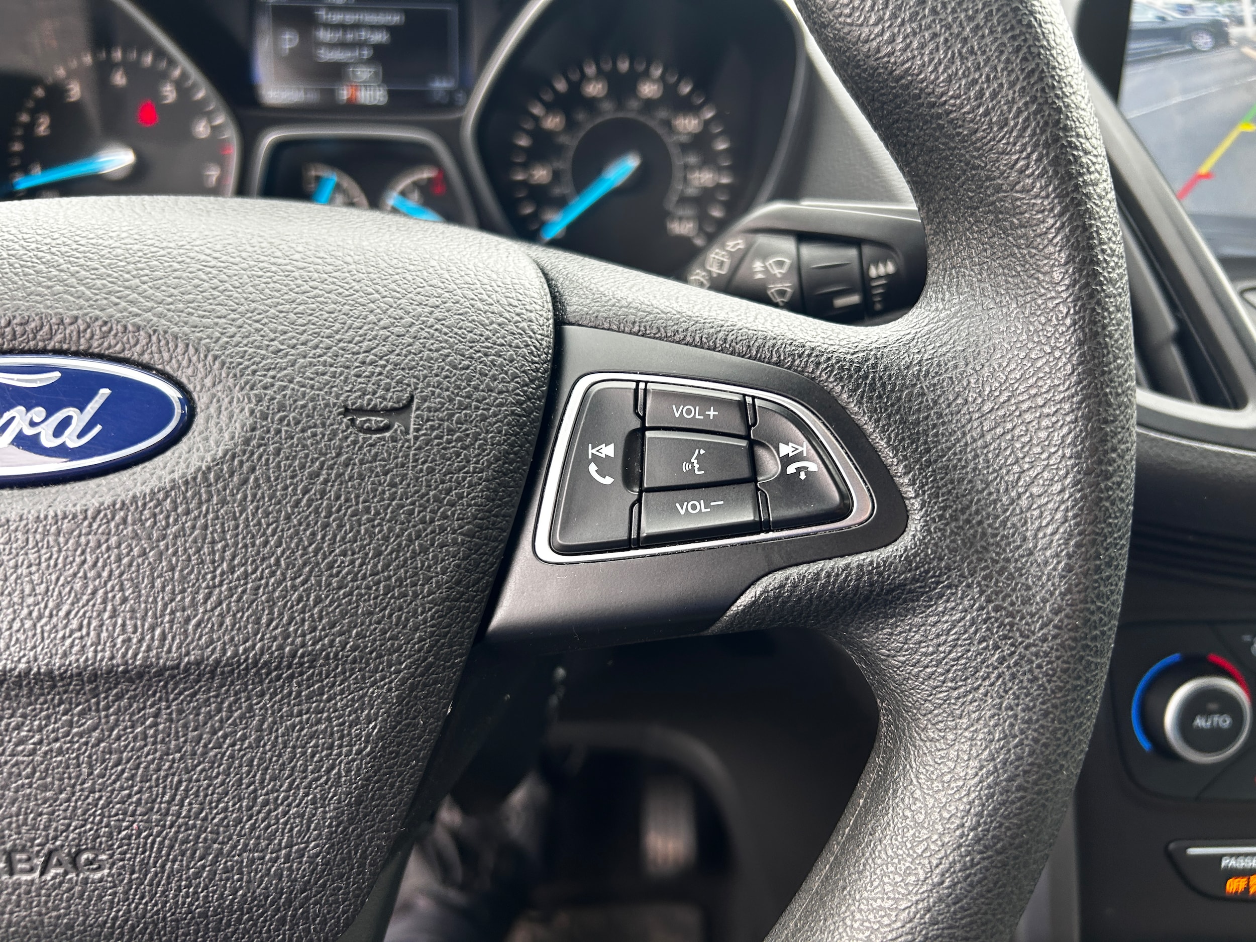 2019 Ford Escape SE Magnetic Metallic at Premiere Auto Sales