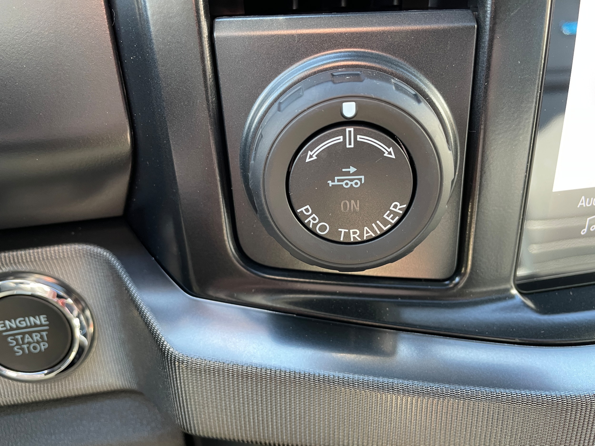 2027 Ford F-250 Pickup photo 27 of 43