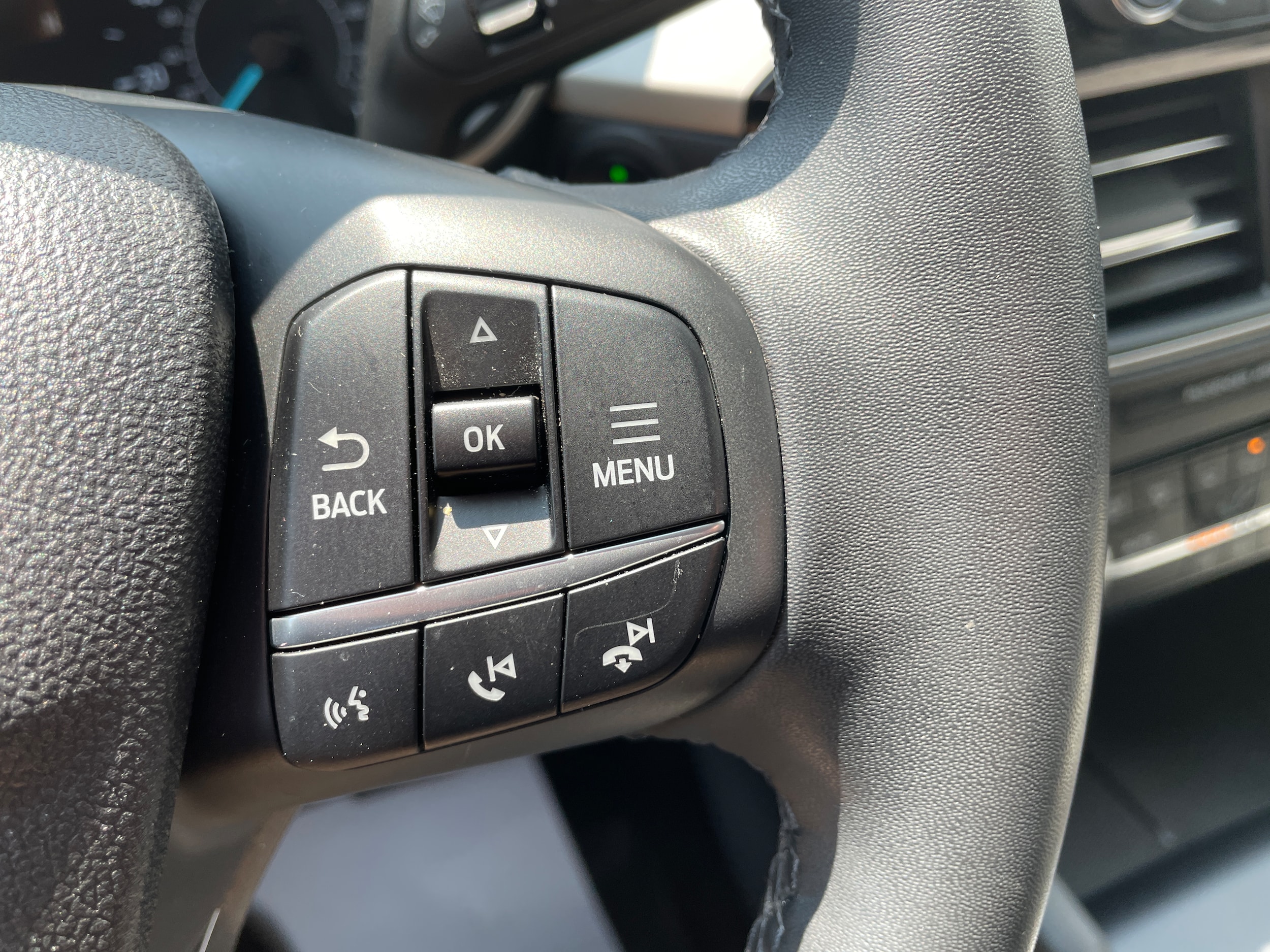 2022 Ford Escape SE Iced Blue Silver Metallic at Warne Motors