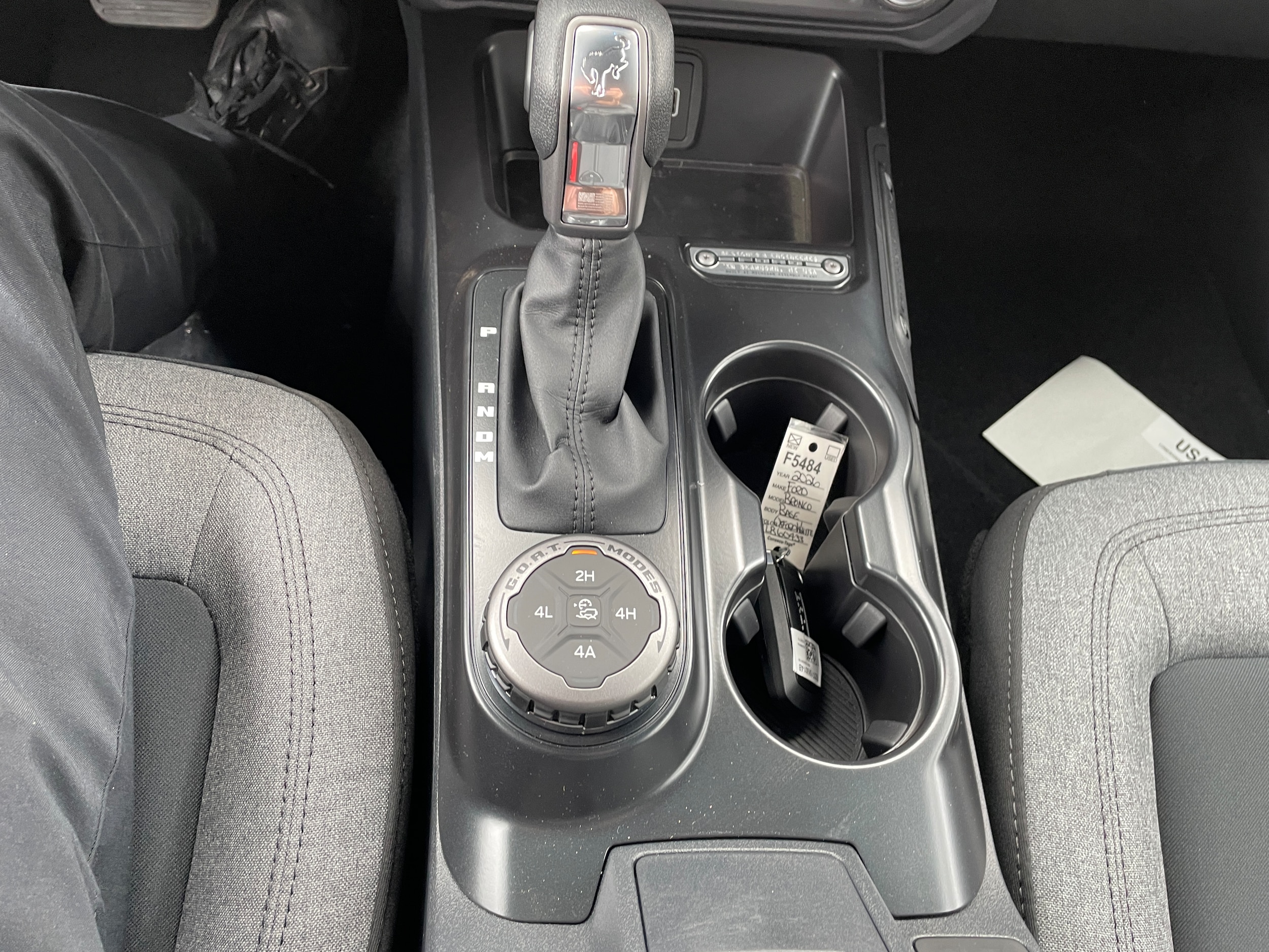 2026 Ford Bronco Base Oxford White at Town & Country Ford